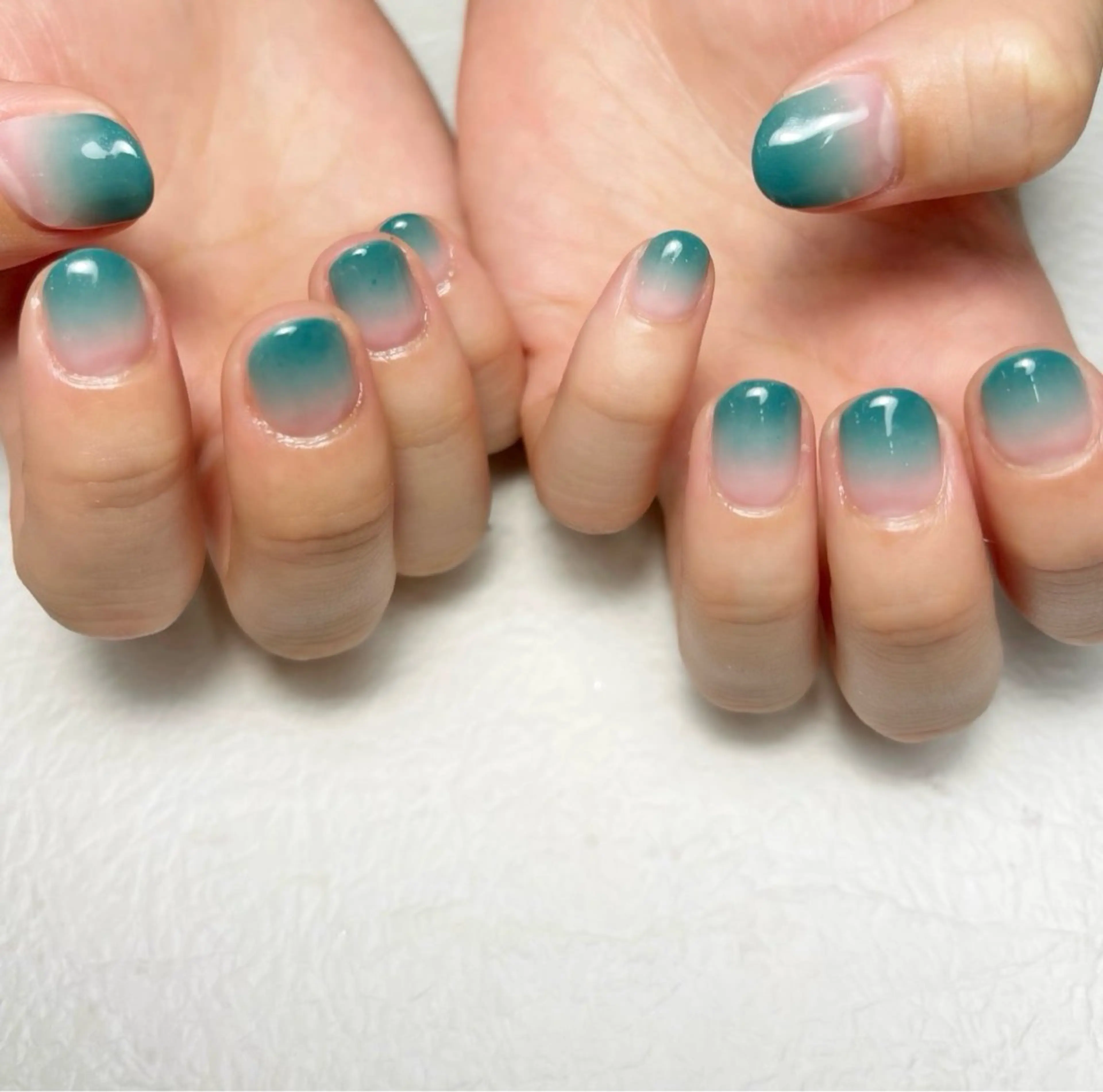 ネイル グラデーション m. akiのネイルデザイン