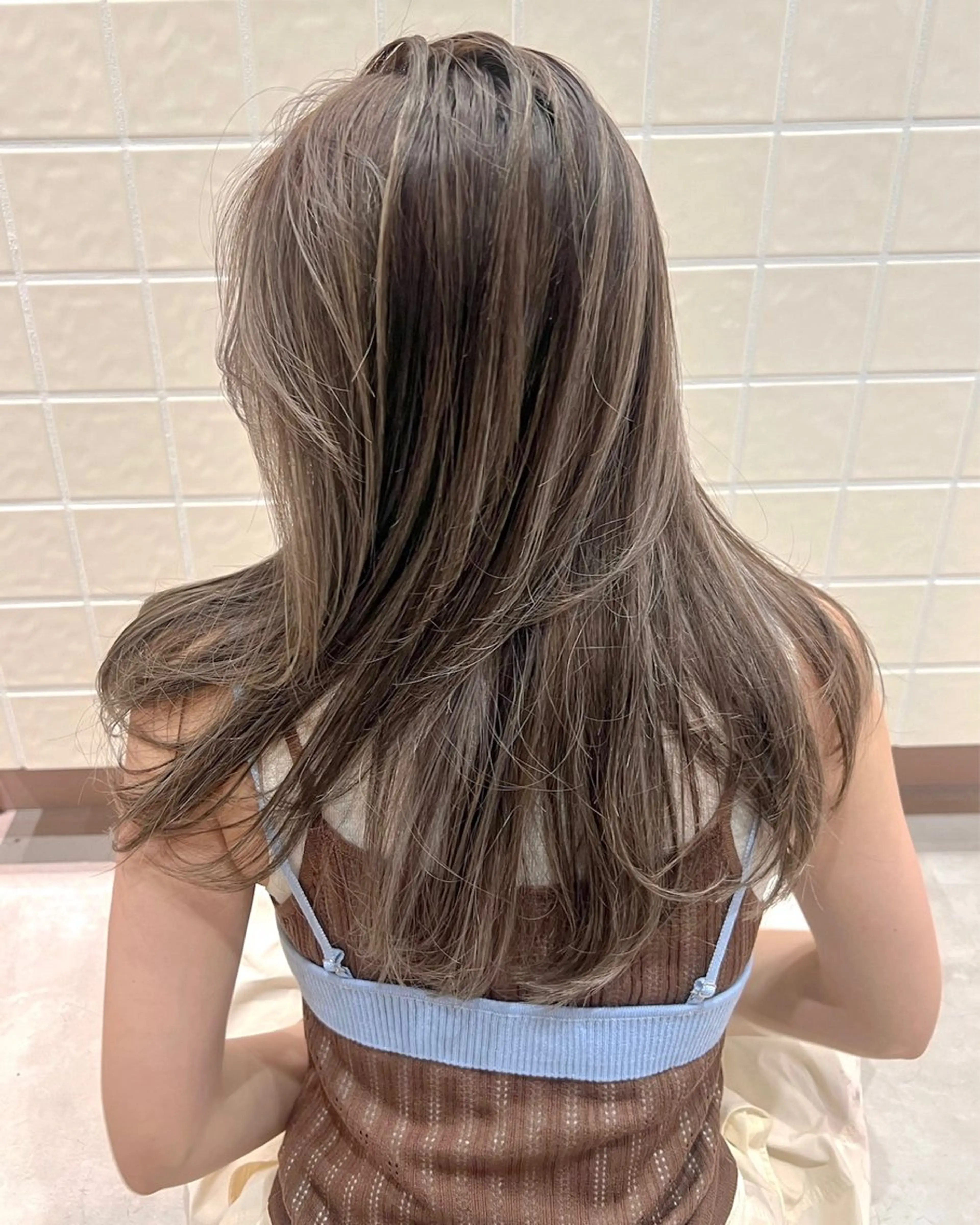 カラー ハイライトカラー ハイトーン／暖色 👩🏼HONOKAのヘアスタイル