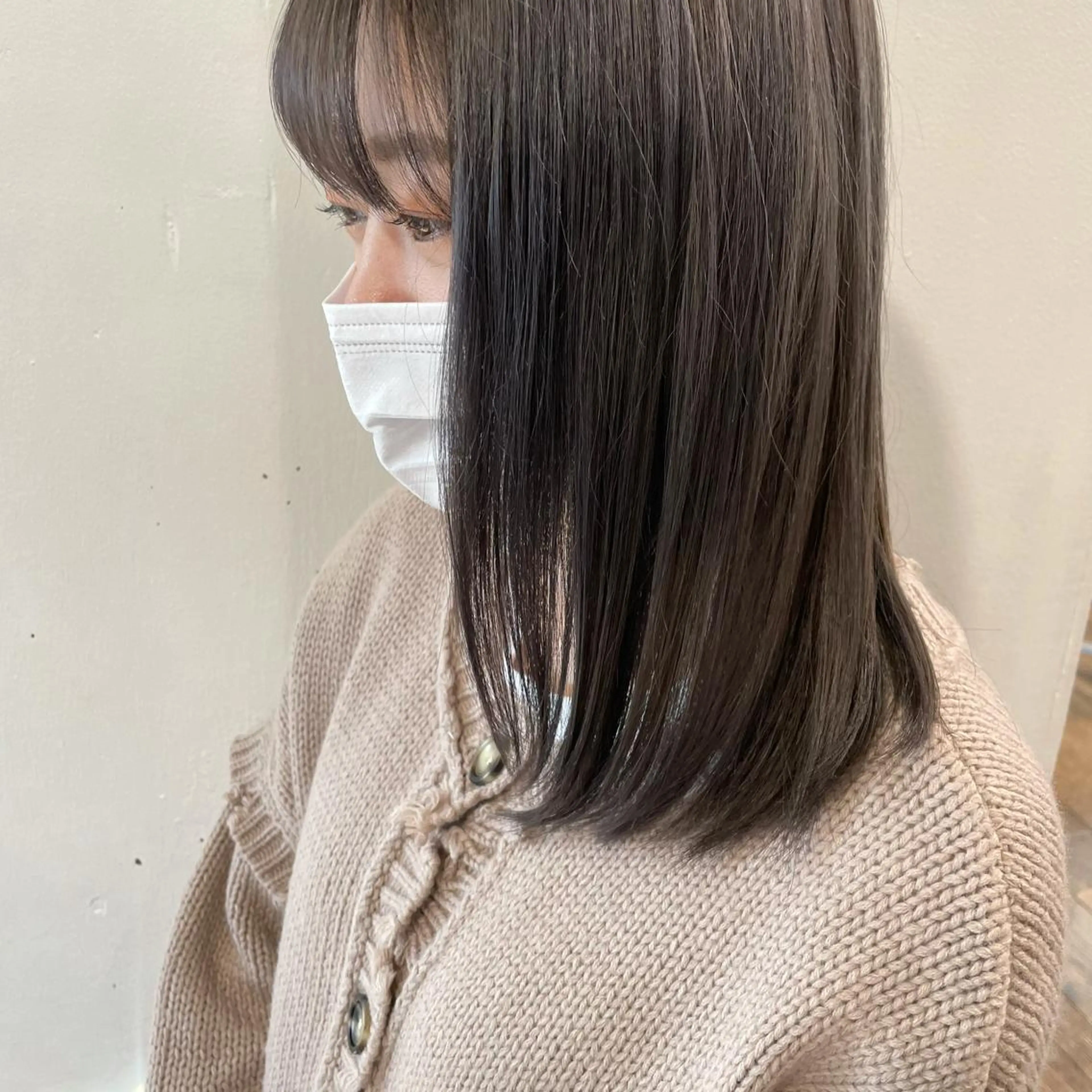 セミロング カラー ブリーチ ブリーチなしで透け感 暖色カラーボブaoiのヘアスタイル