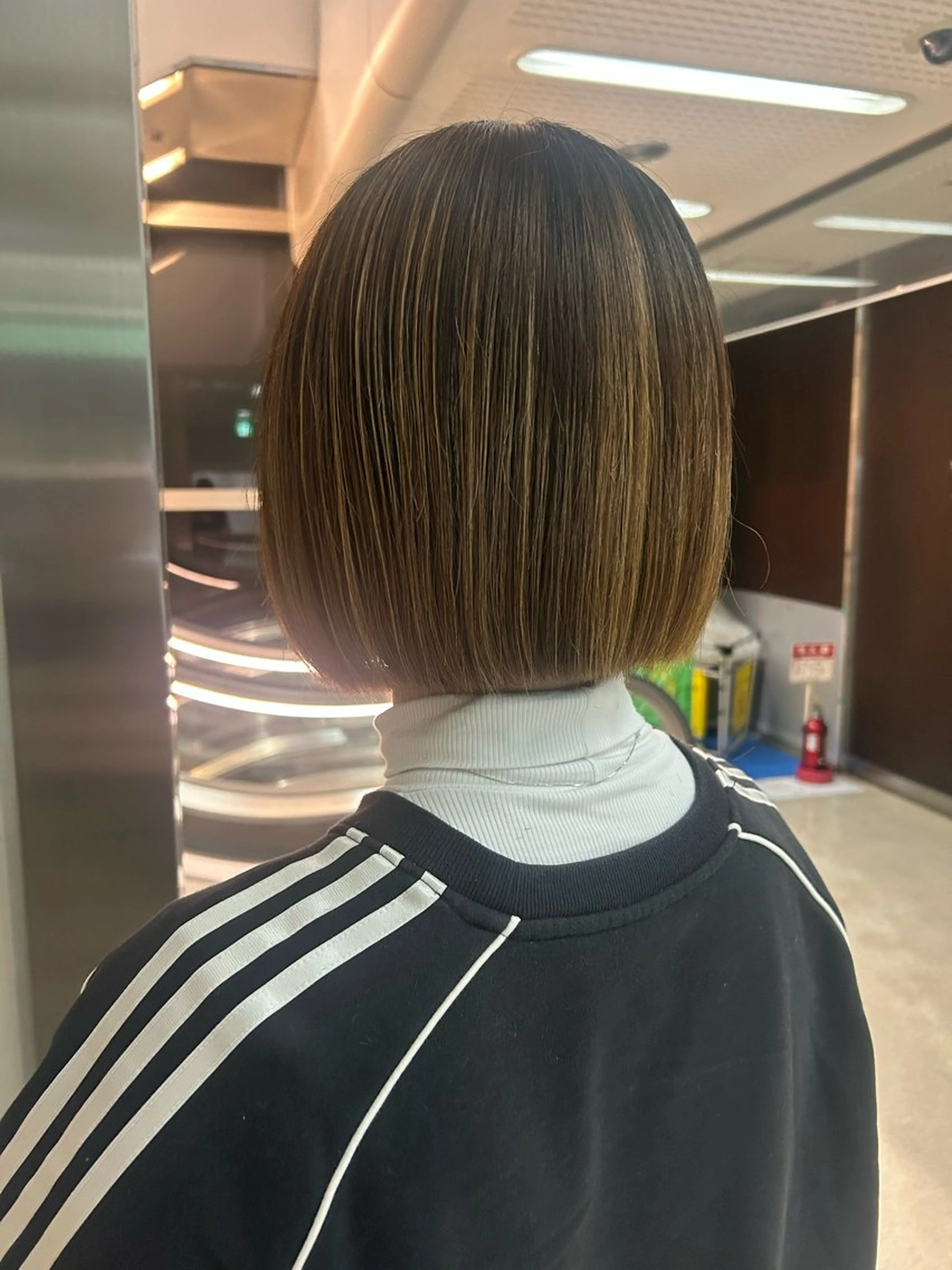 ショート ボブ 'AXISガスビル Rinのヘアスタイル