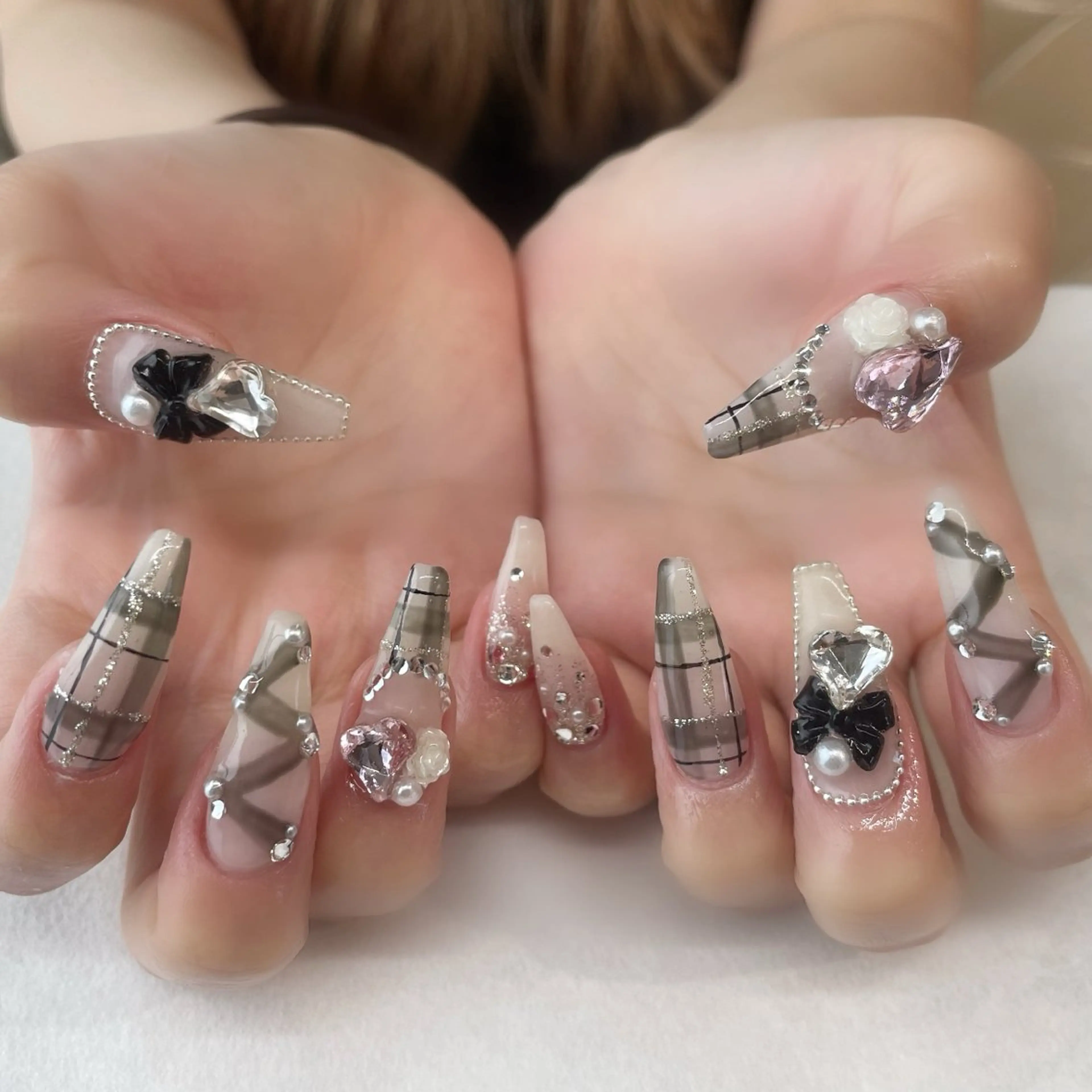 ネイル ハンドネイル 💎🐰 saki. m 🐰💎のネイルデザイン