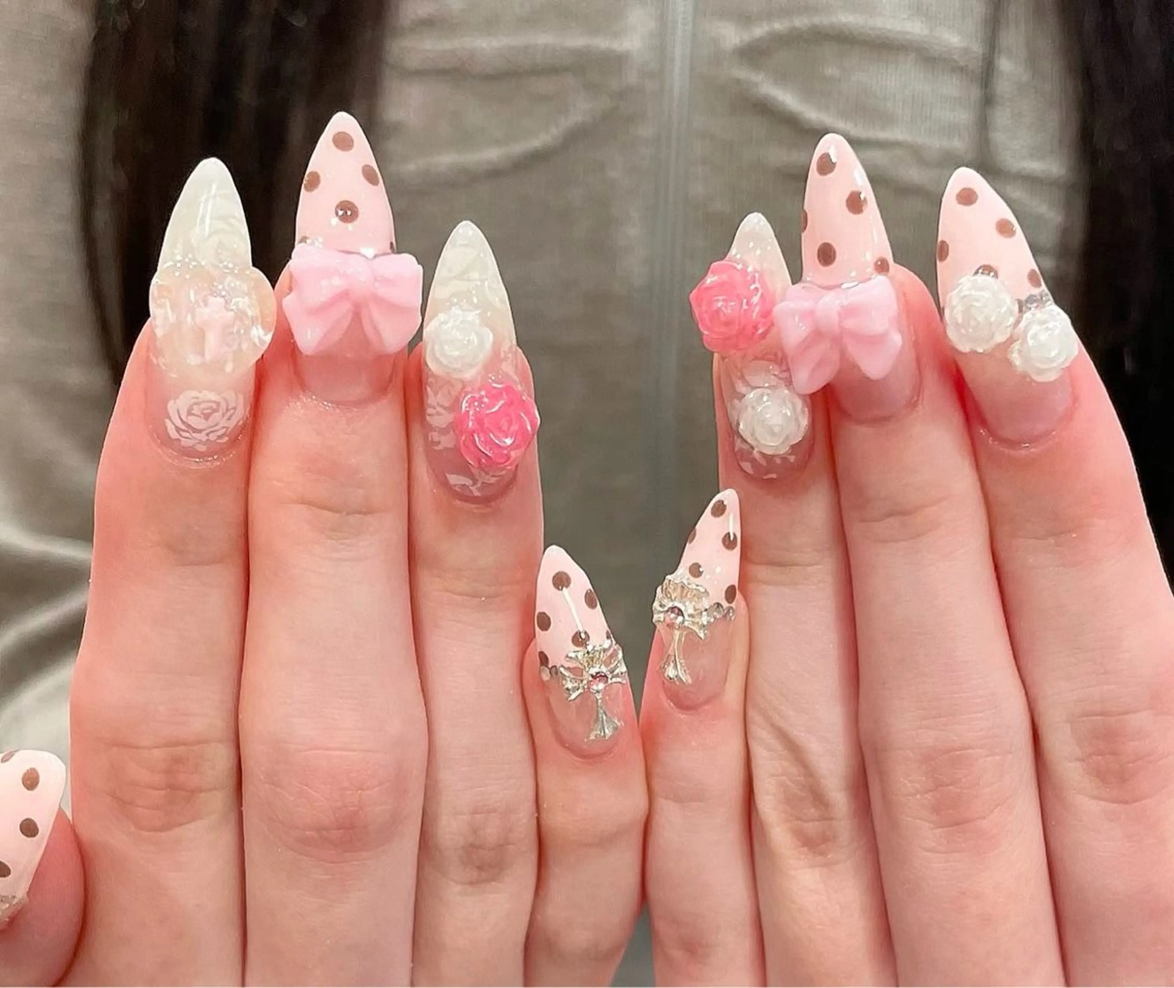 ネイル グラデーション キラキラネイル ワンカラーネイル 冬ネイル Jenn Nail Salonのネイルデザイン