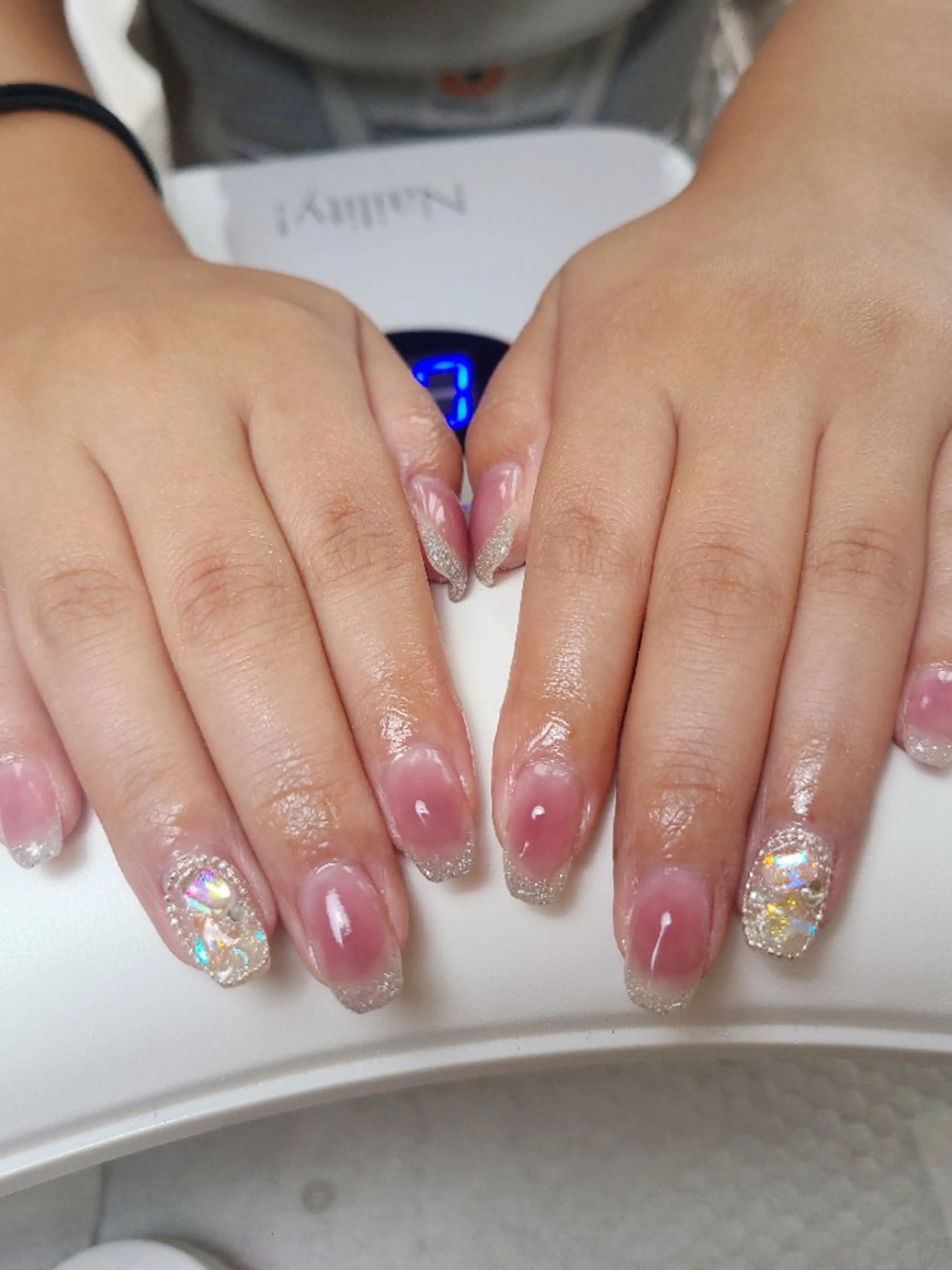 ネイル チークネイル フレンチネイル ジェルネイル 氷ネイル・うるうるネイル キラキラネイル ハンドネイル Nailroom3  古屋明美のネイルデザイン