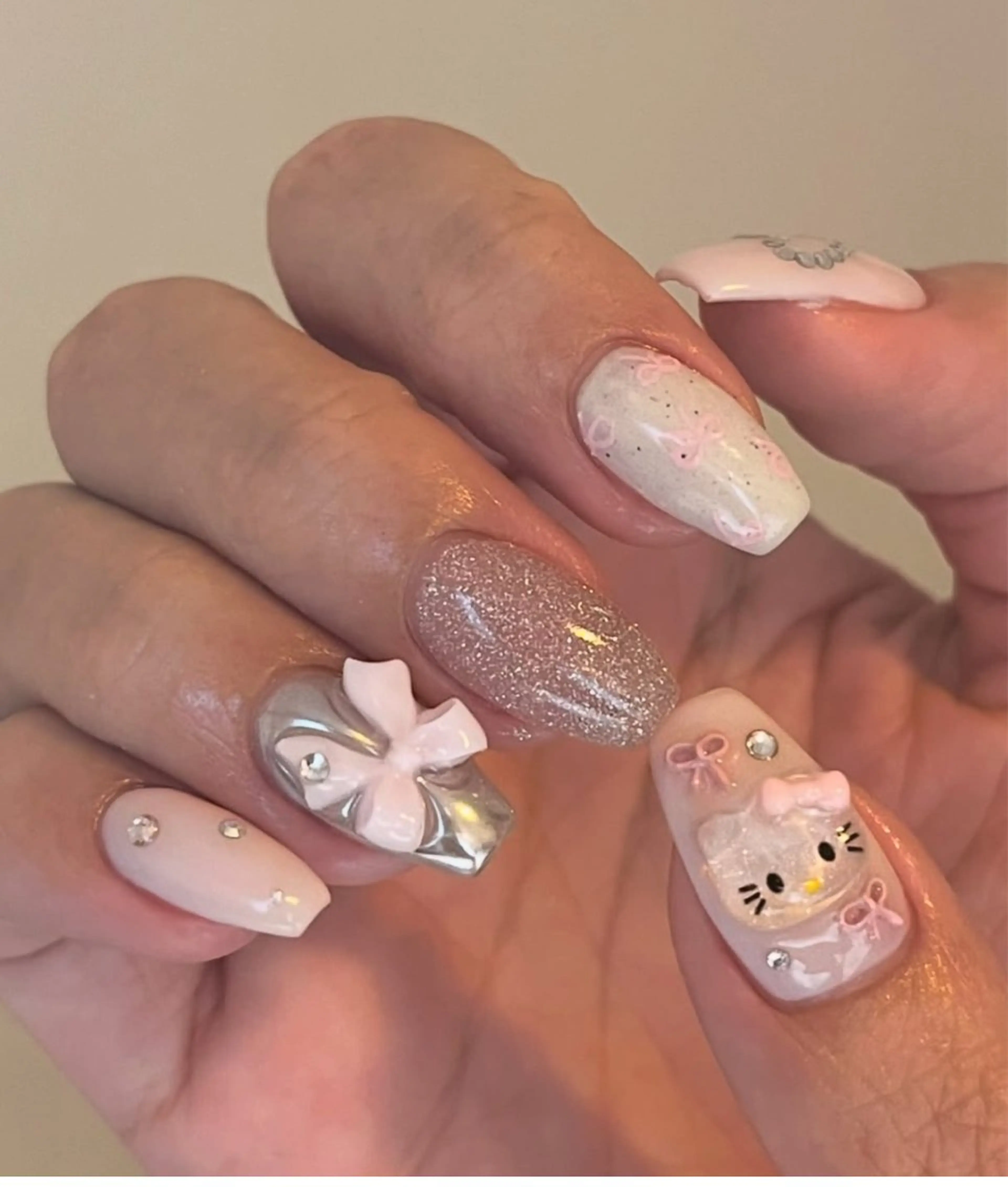 ネイル 長さ出し グラデーション キラキラネイル 韓国ネイル ラメ(グリッター) ハンドネイル ハンドケア Chisa Nail Studio所属・リ リのネイルデザイン