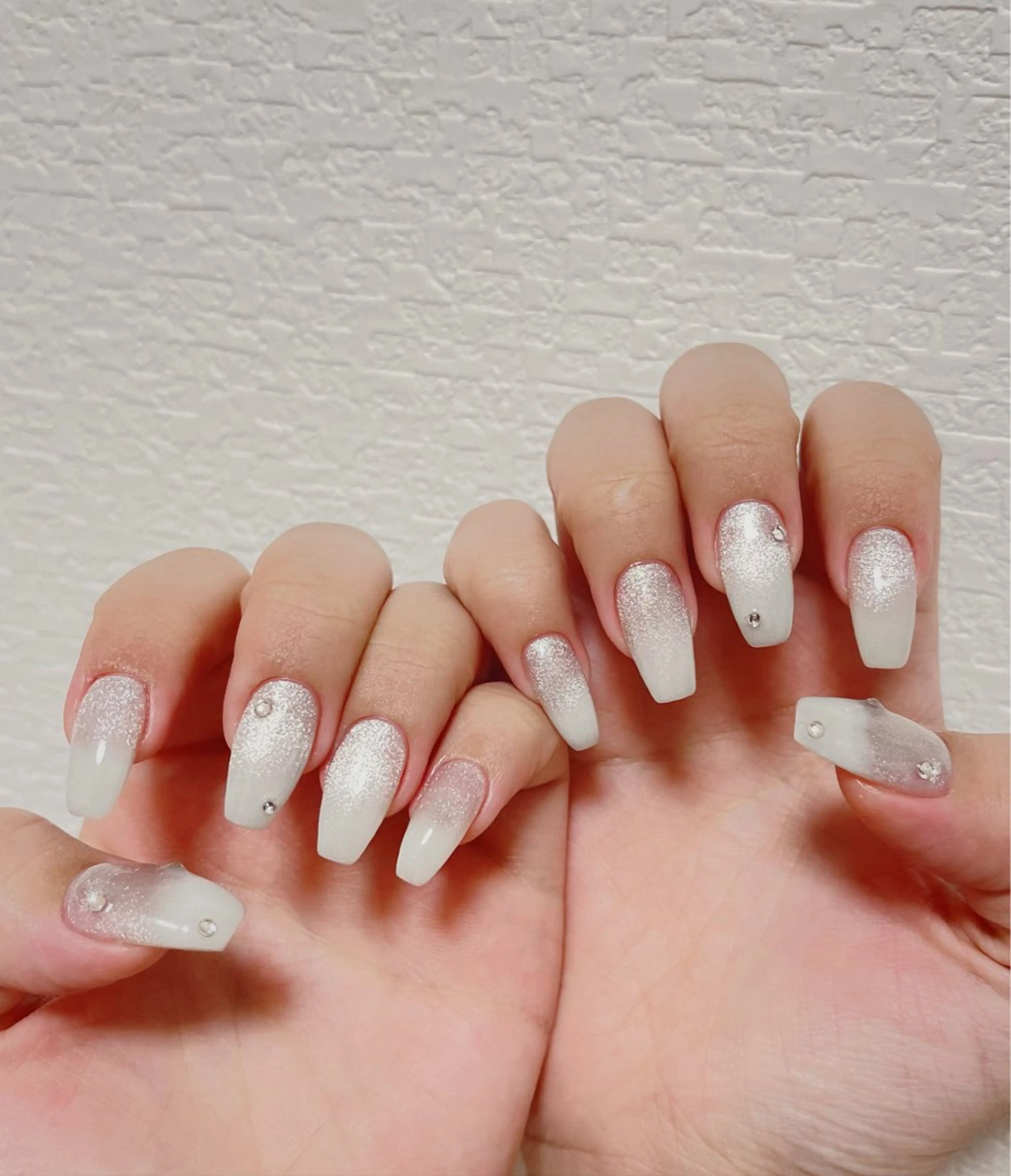 ネイル オーロラネイル 長さ出し フットネイル 韓国ネイル ラメ(グリッター) 👍thumbs up nail👍のネイルデザイン