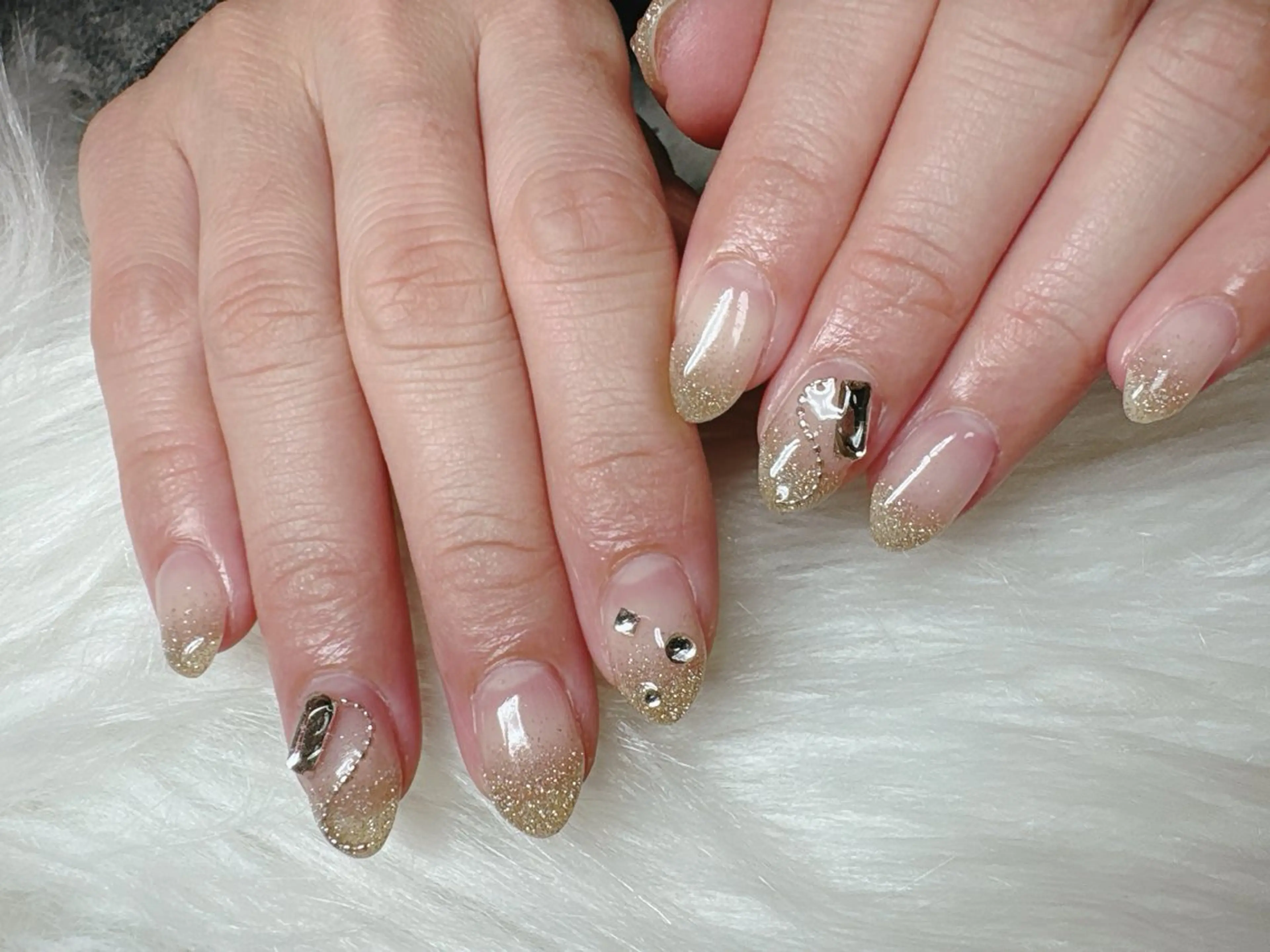 ネイル ECLAT エクラ所属・寺山 千鶴のネイルデザイン