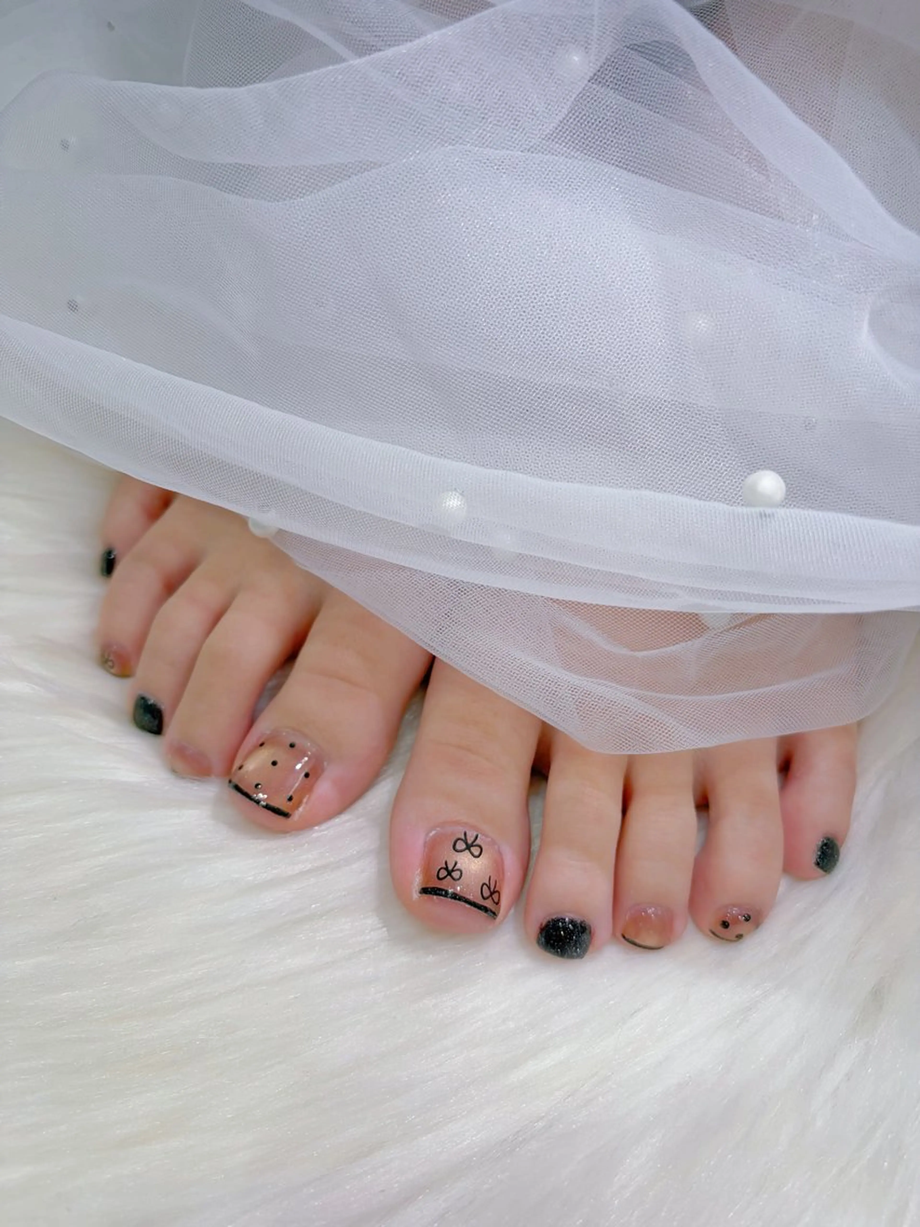 ネイル シンプルネイル フットネイル Viel💅 ~Kanon~のネイルデザイン