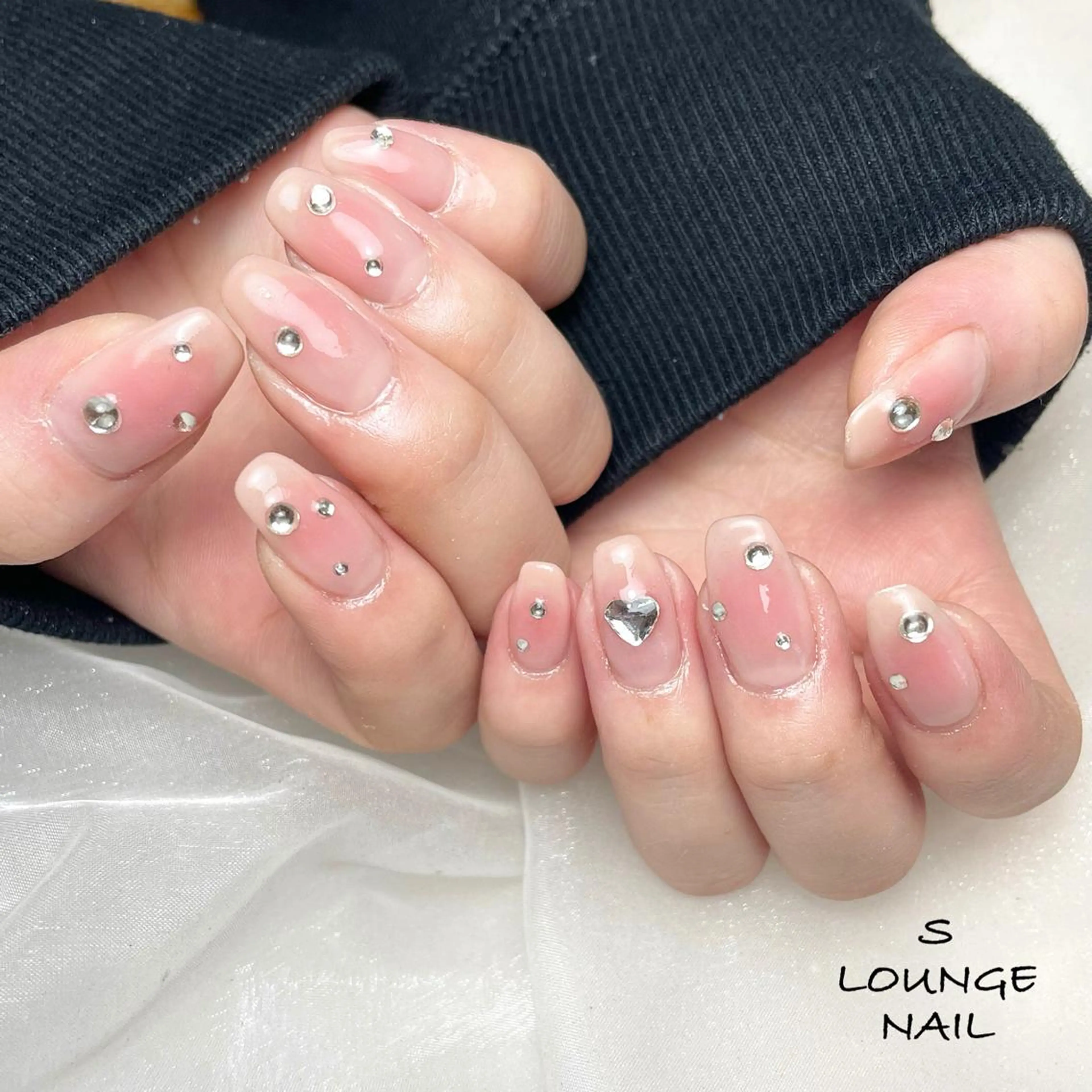ネイル ハンドネイル フットネイル S LOUNGE NAIL所属・パーツたくさん🍓 SUMIのネイルデザイン