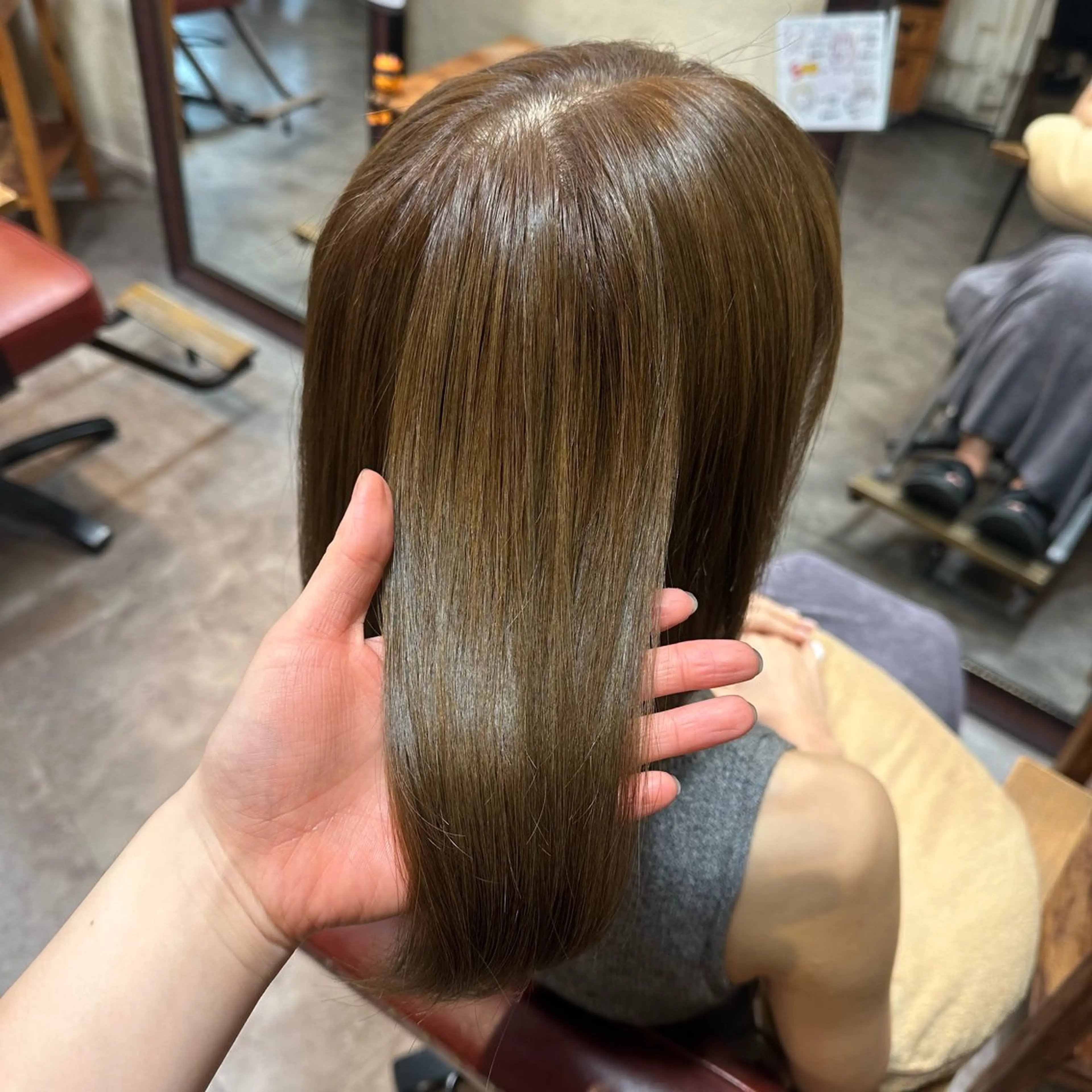 カラー ベージュカラー ヘアカラー トリートメント 若林 美帆のヘアスタイル