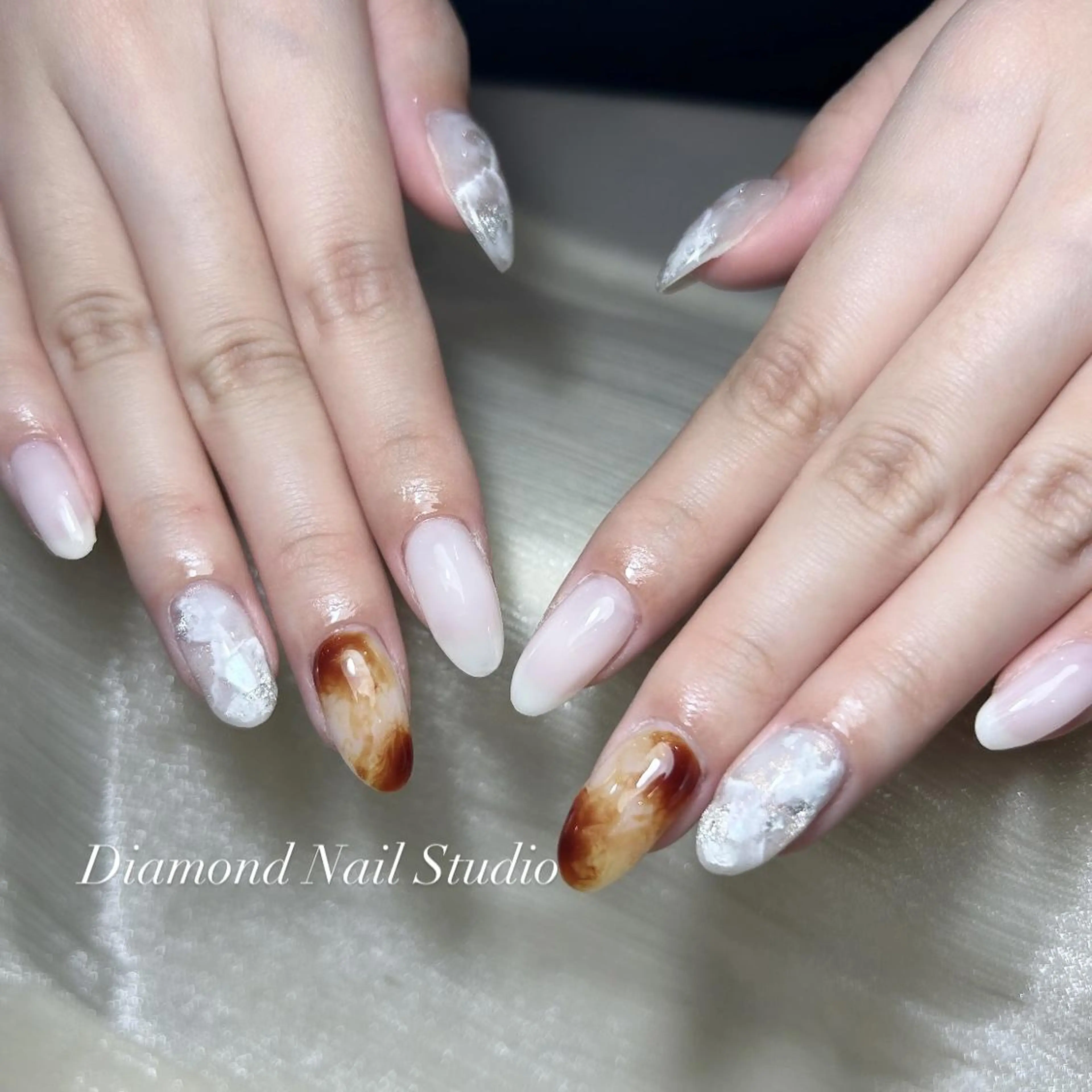 ネイル アートネイル オーロラネイル ガーリー キラキラネイル マグネットネイル ハンドネイル ハンドケア Diamond AYU💜のネイルデザイン