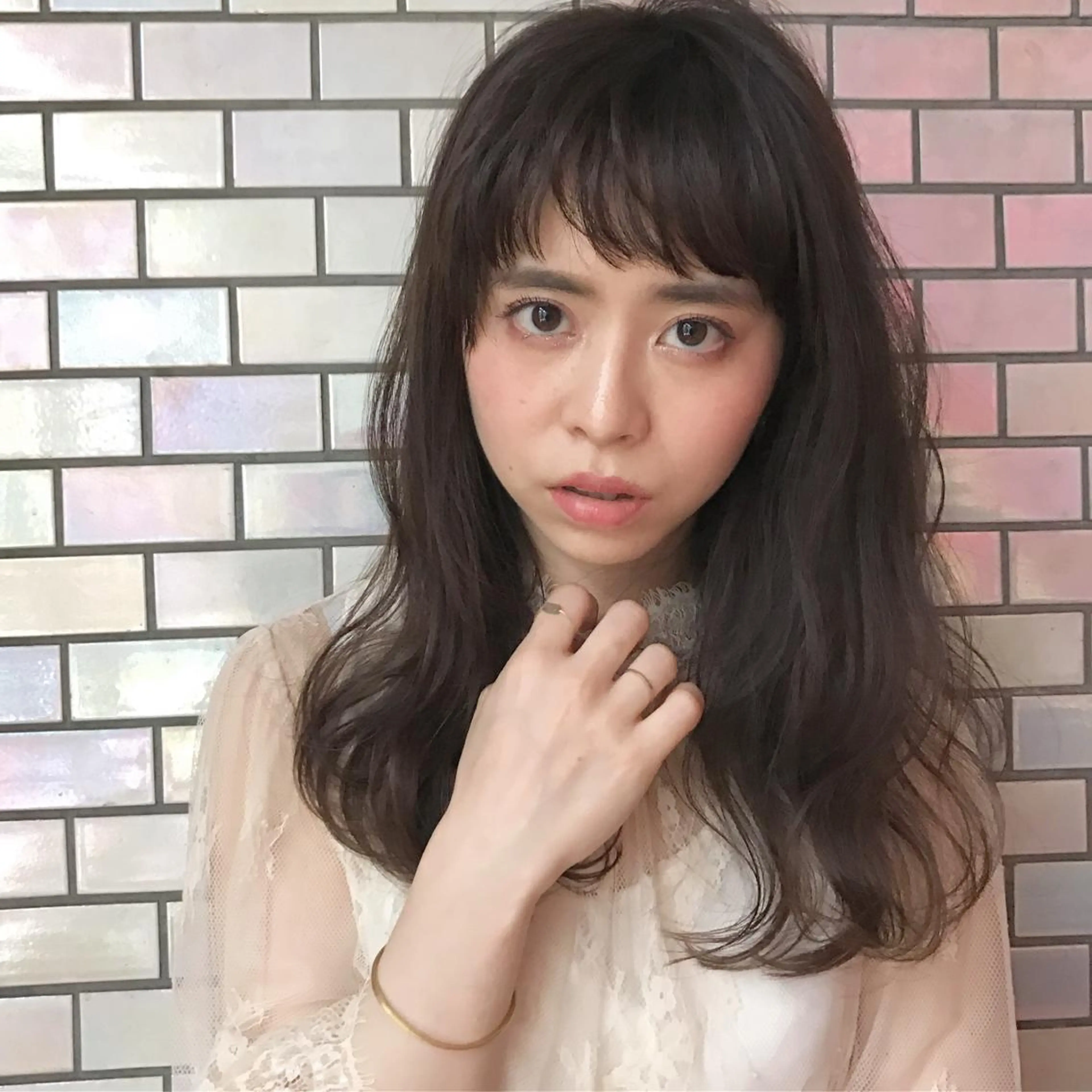ロング 顔周りカット 伊 杏のヘアスタイル