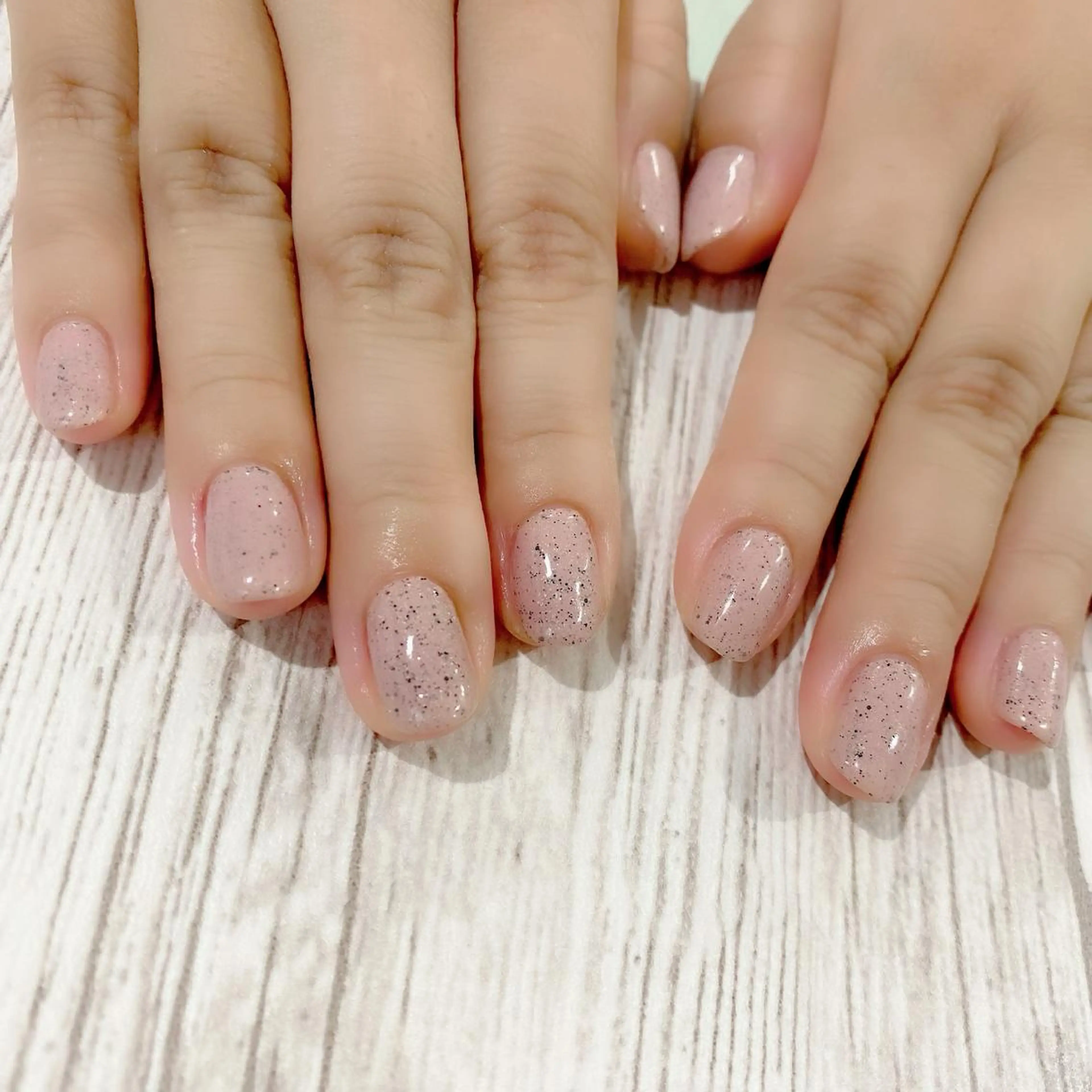 ショート カラー パーマ ヘアアレンジ メンズ キッズ ネイル マツエク・マツパ ピンクカラー カラーマツエク ジェルネイル ワンカラーネイル ピンク Salon Ｋのネイルデザイン