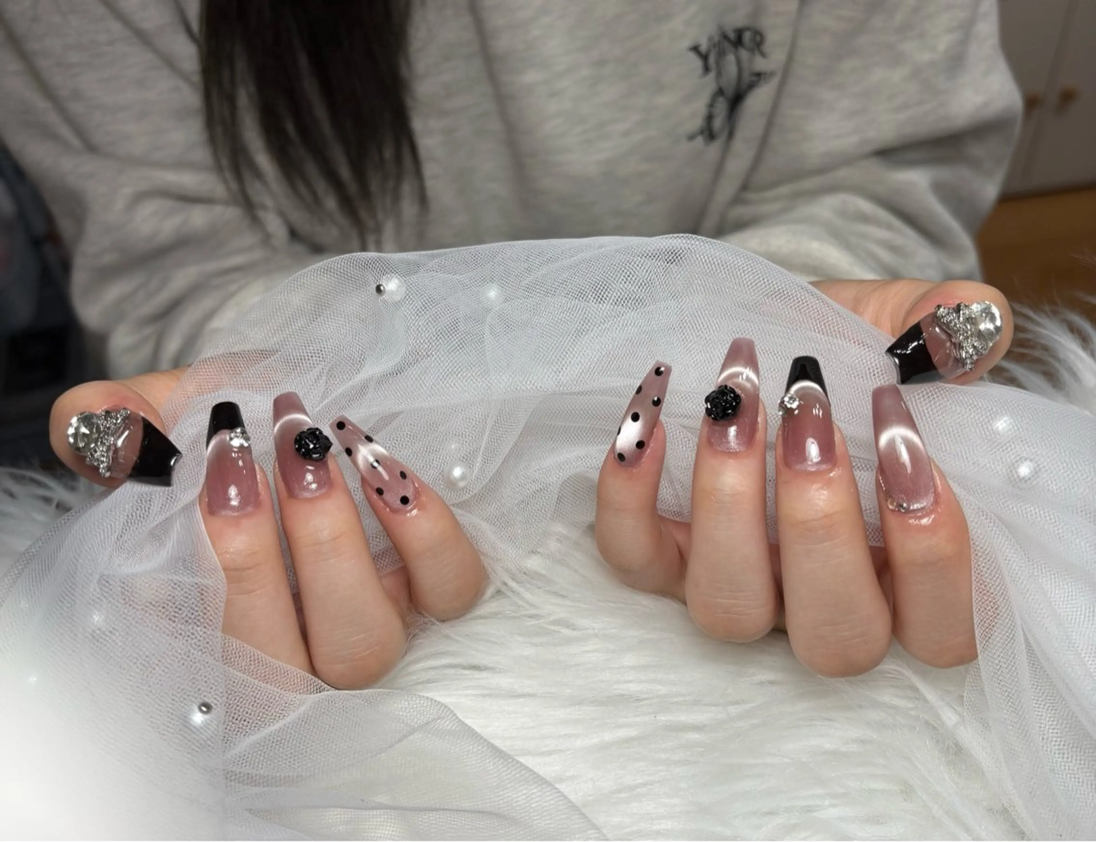 ネイル アートネイル 長さ出し ジェルネイル マグネットネイル ニュアンスネイル なな_ CloudyChanのネイルデザイン