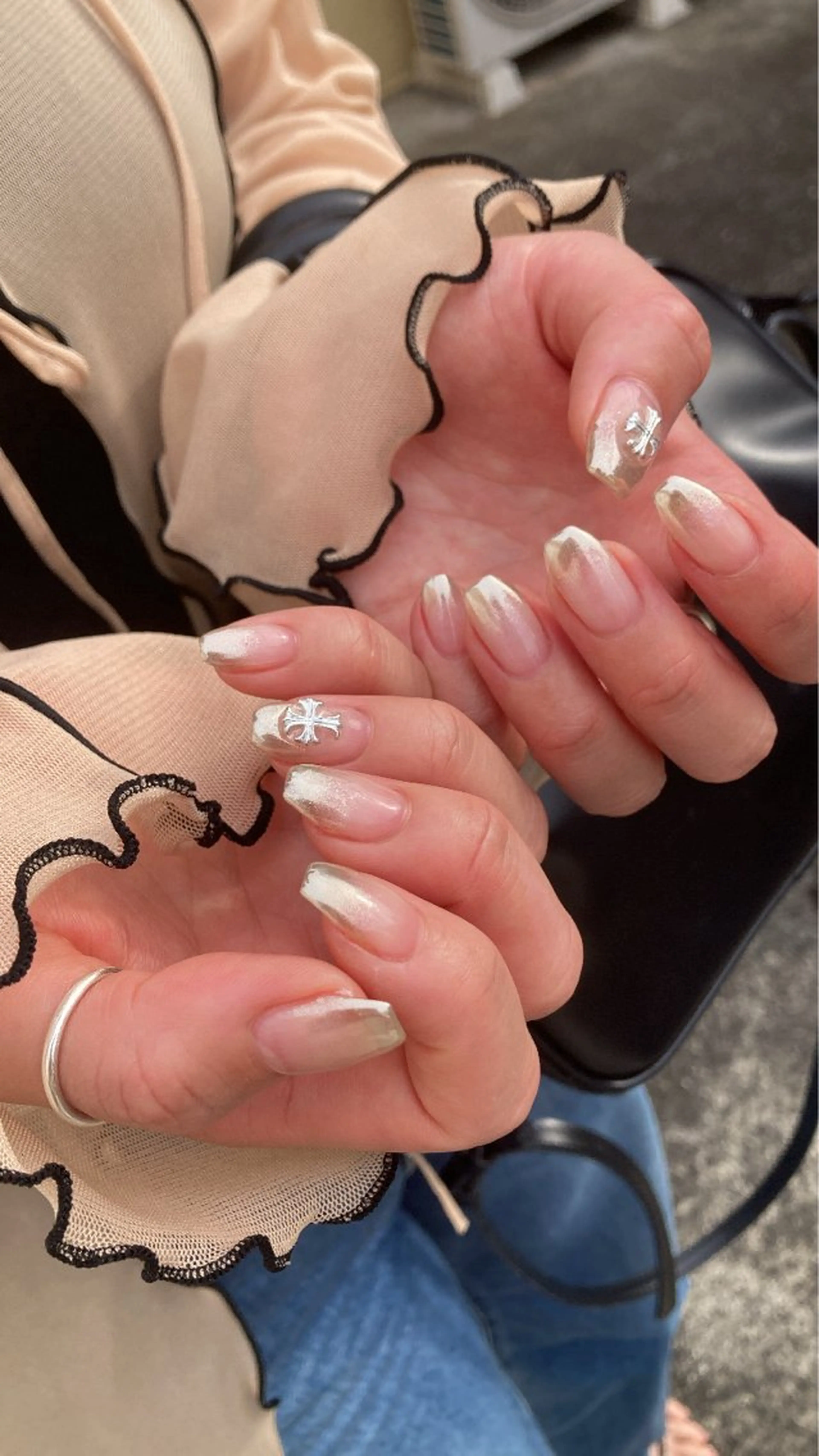 ネイル nailsalon hue所属・小山 羽奈のネイルデザイン