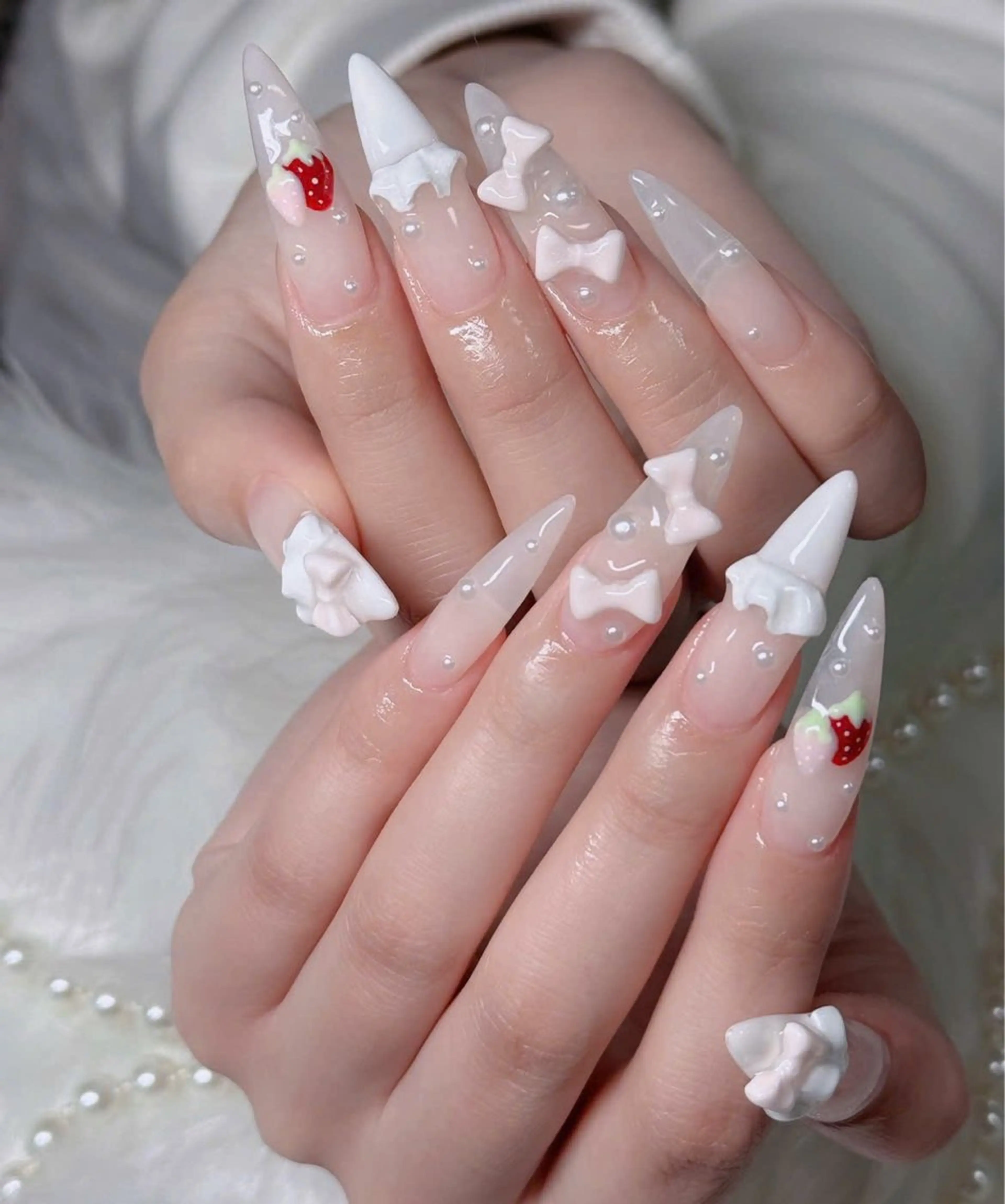 ネイル フレンチネイル ジェルネイル ガラスフレンチ ハロウィン ハート H.baby Nail Salonのネイルデザイン