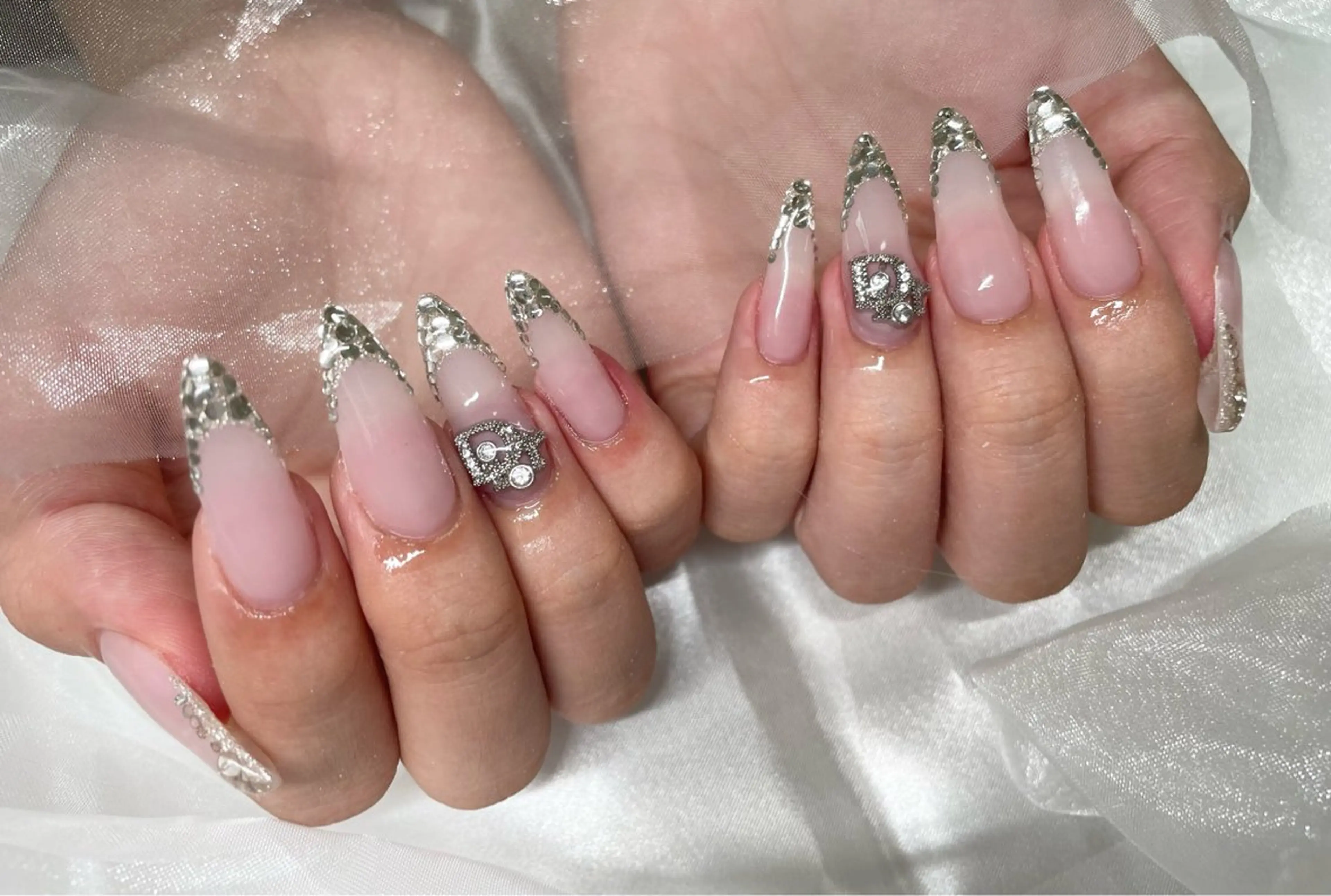 ネイル ハンドネイル Roi〈ロワ〉 Minakoのネイルデザイン