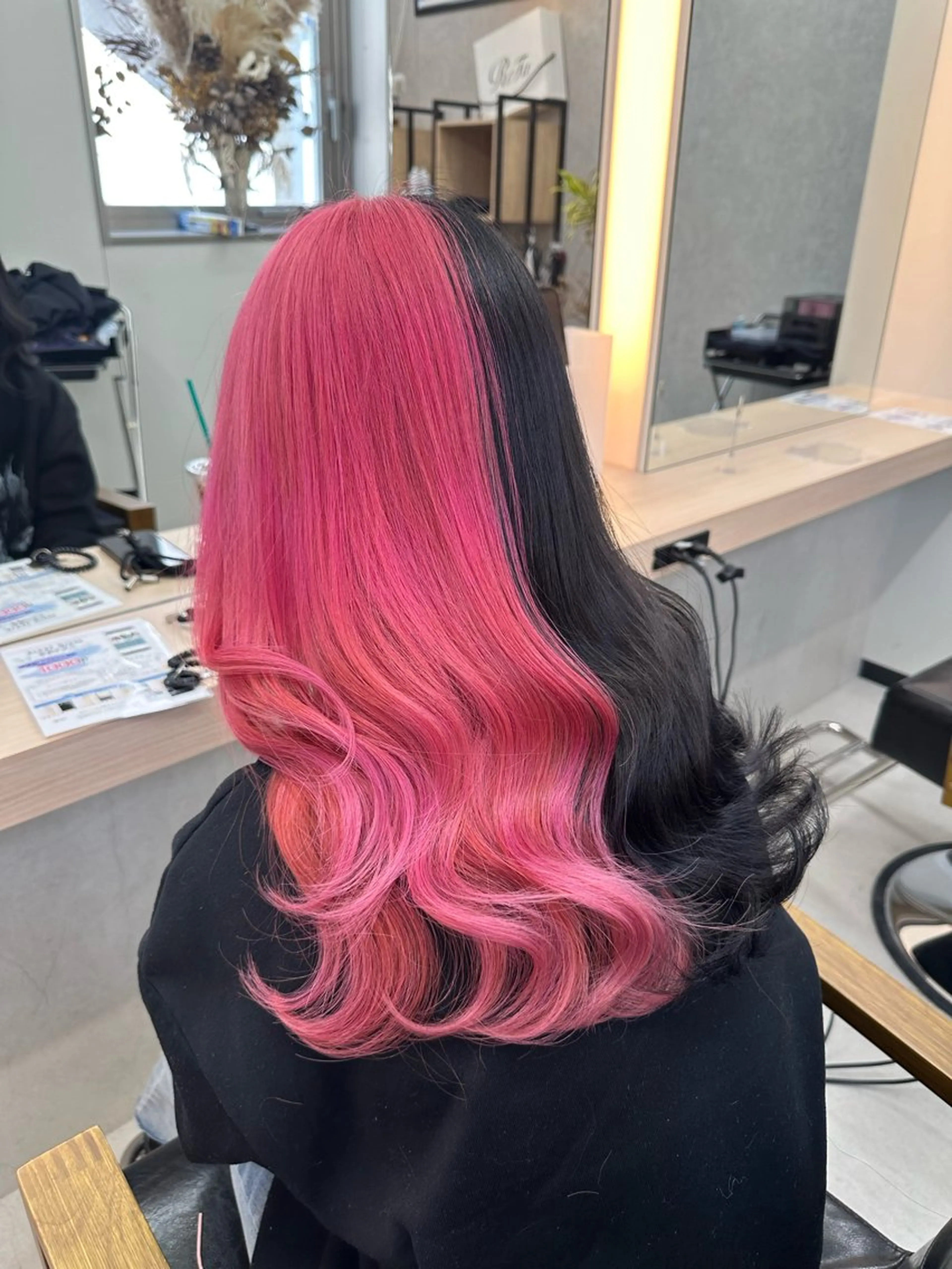 『𝑫𝒆𝒔𝒊𝒈𝒏』𝑾 𝒄𝒐𝒍𝒐𝒓＋𝒄𝒖𝒕＋𝒕𝒓𝒆𝒂𝒕𝒎𝒆𝒏𝒕の写真