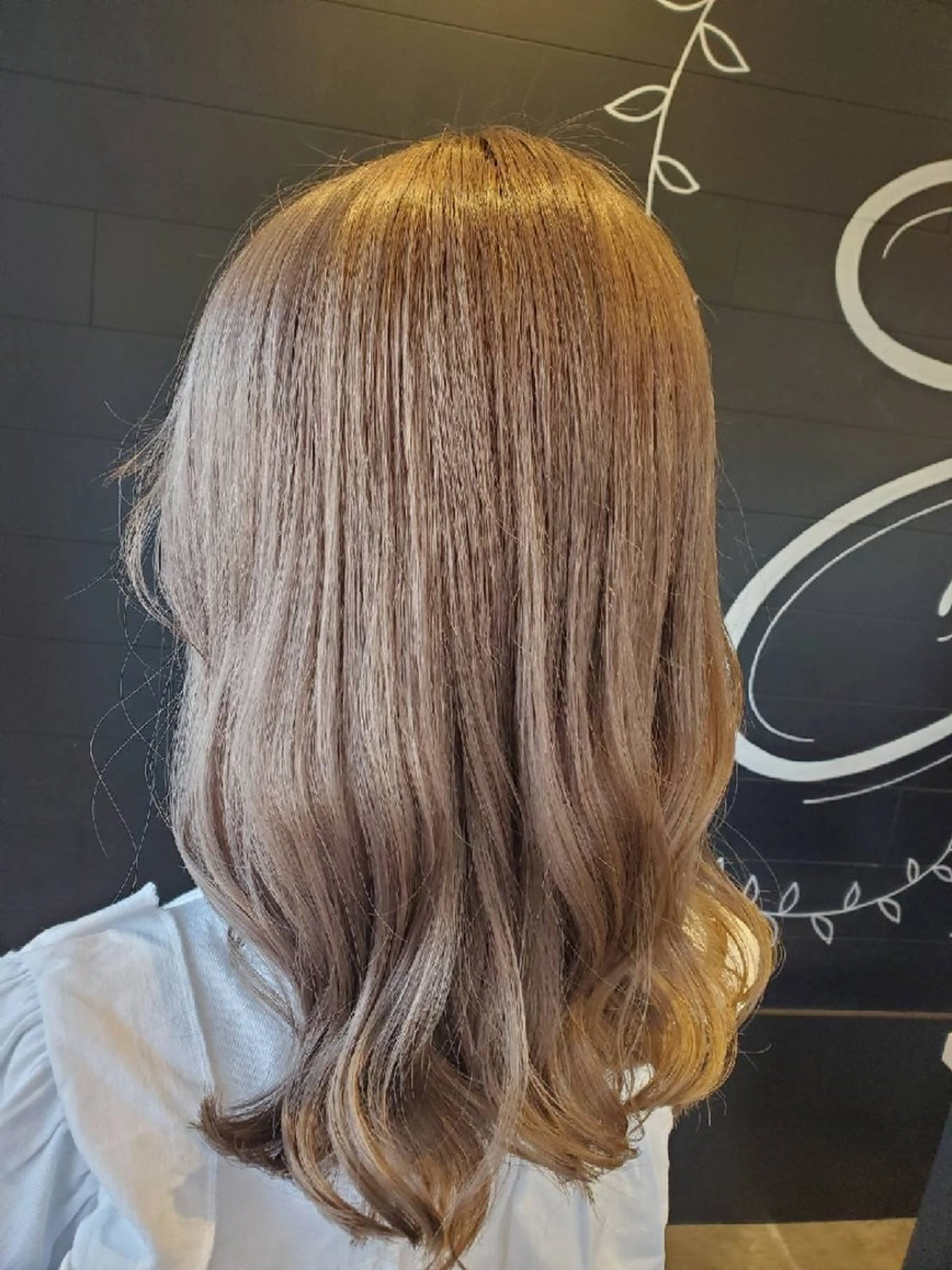 セミロング カラー ヘアカラー トリートメント ブリーチ+髪質改善 縮毛矯正/佐伯 駿のヘアスタイル