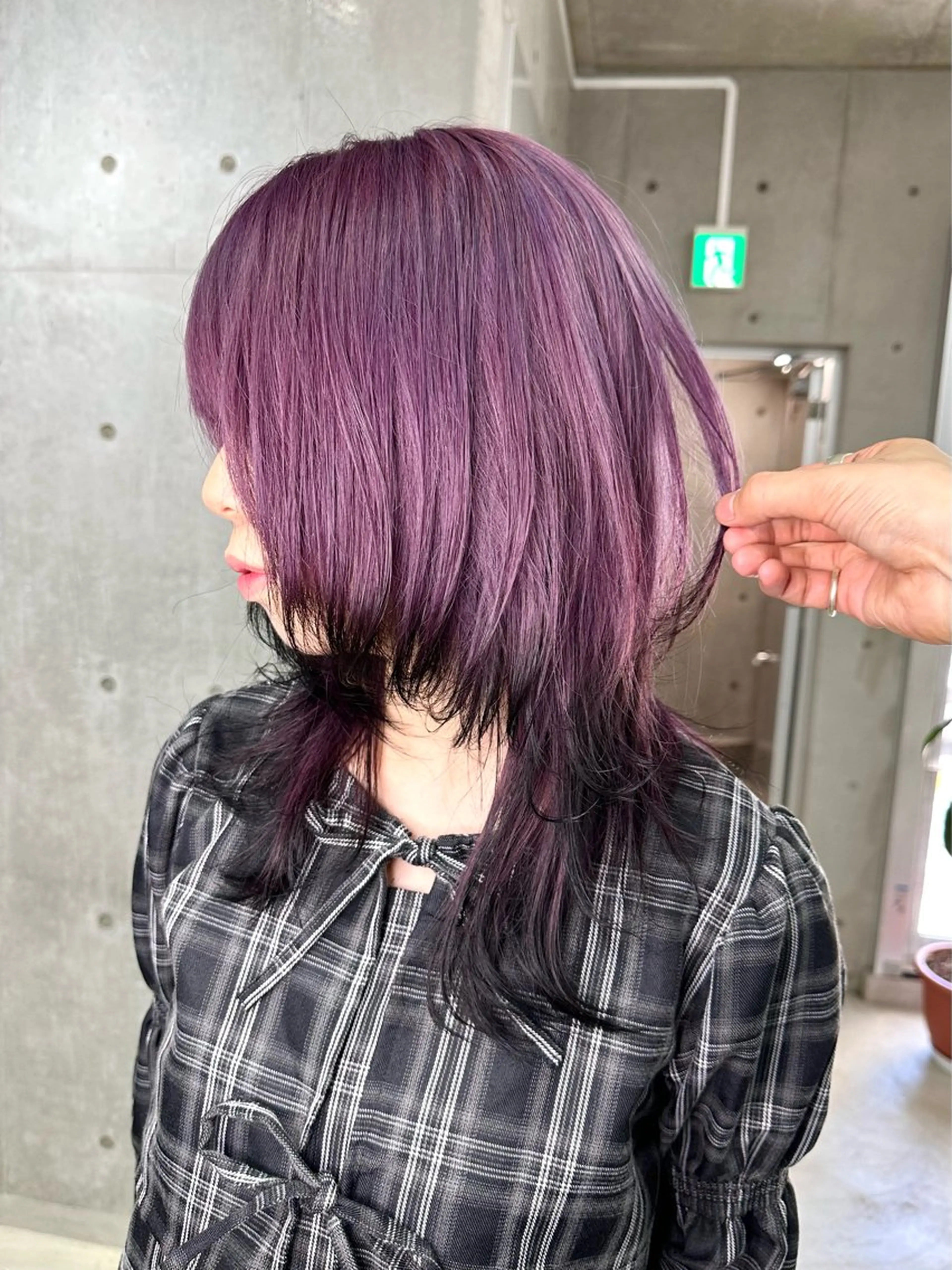 【レイヤーで今っぽく🔮🐺🥂】　　　　　　　　　　　　　　　　　　　　　ウルフカット＋ブリーチオンカラーの写真