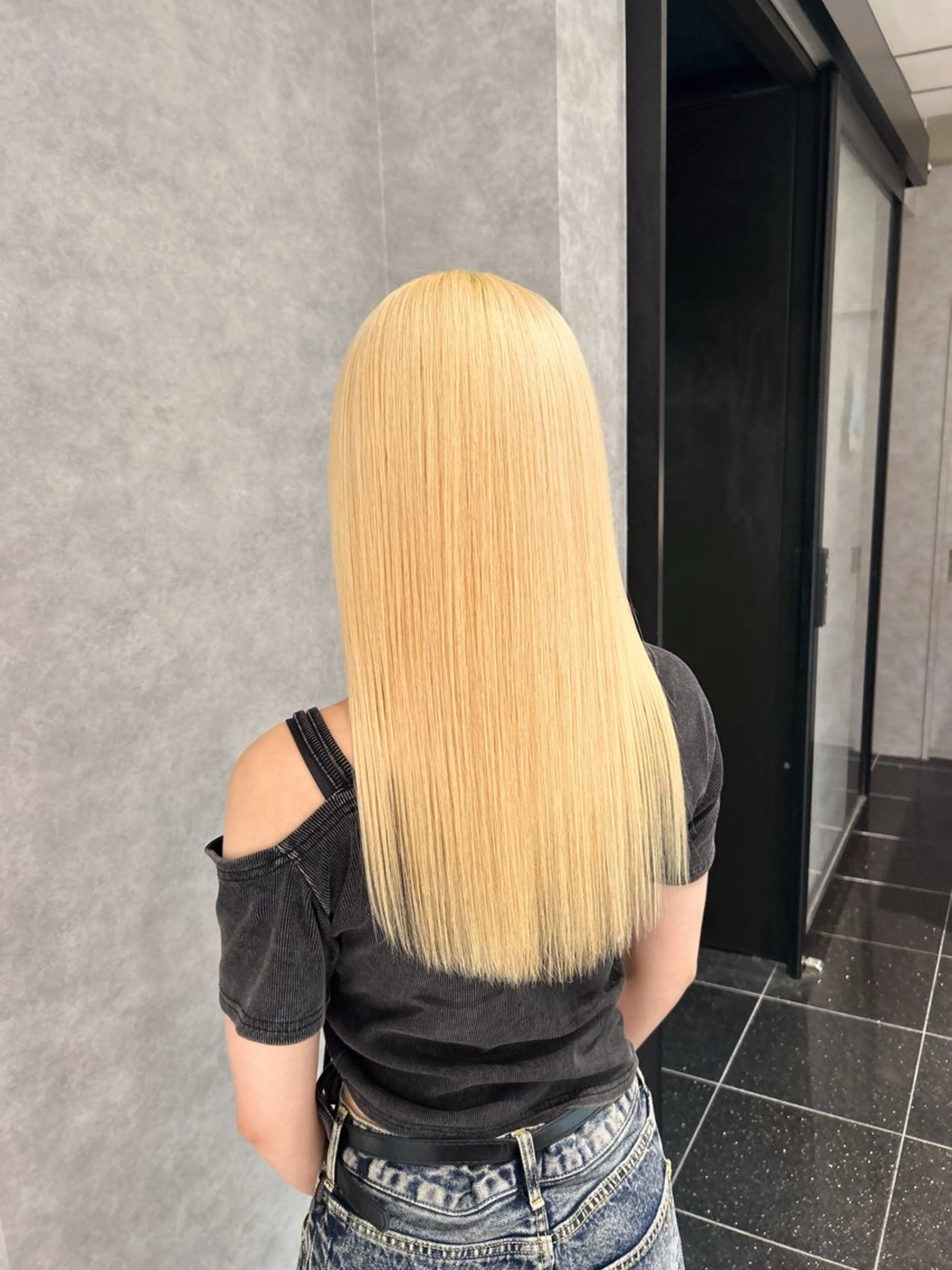 ロング カラー ブリーチ カット ヘアカラー トリートメント 🥇KEN /レイヤー/艶カラーのヘアスタイル