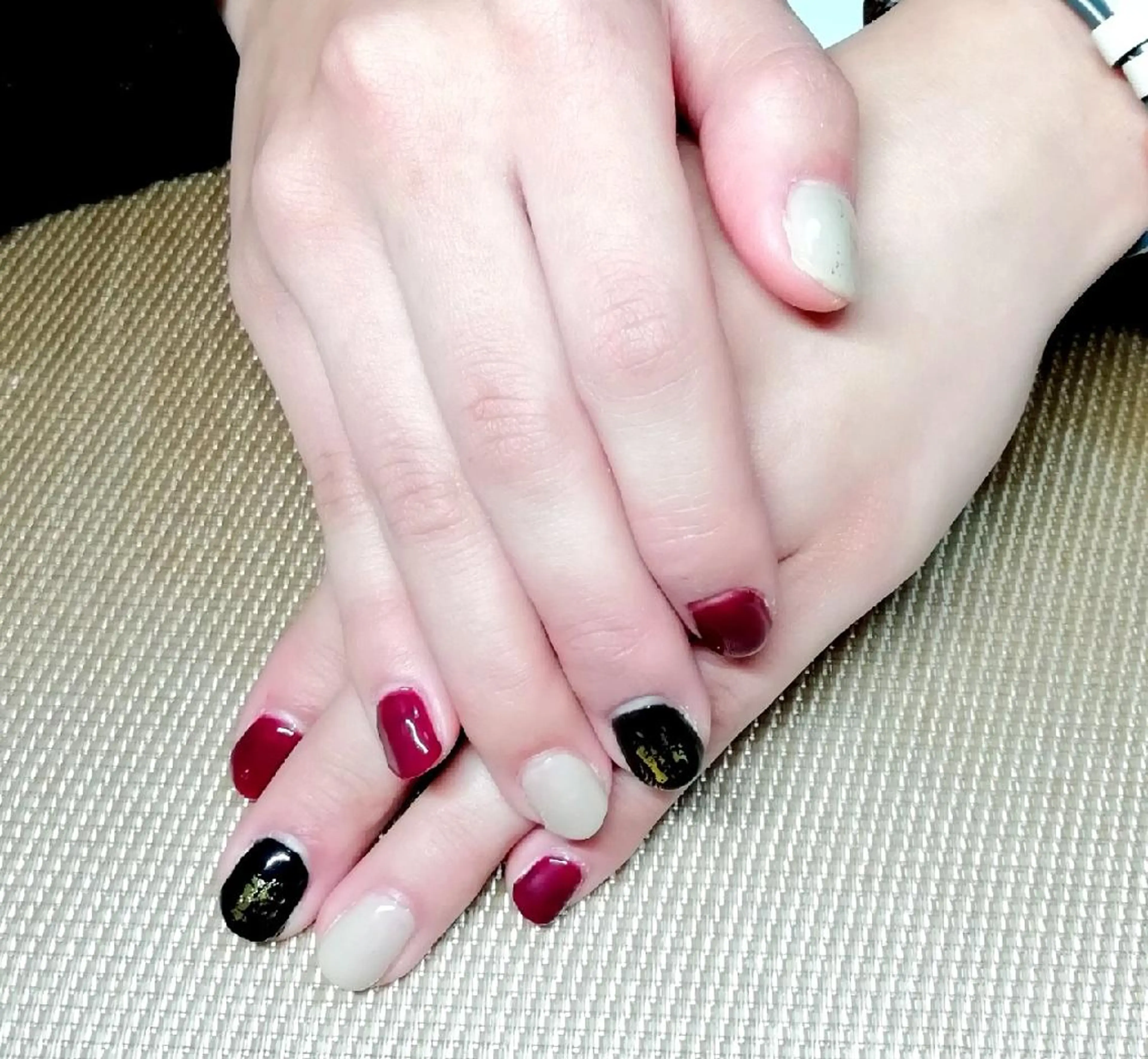 ネイル ボルドー 成人式 シンプルネイル ひだか あいこのネイルデザイン