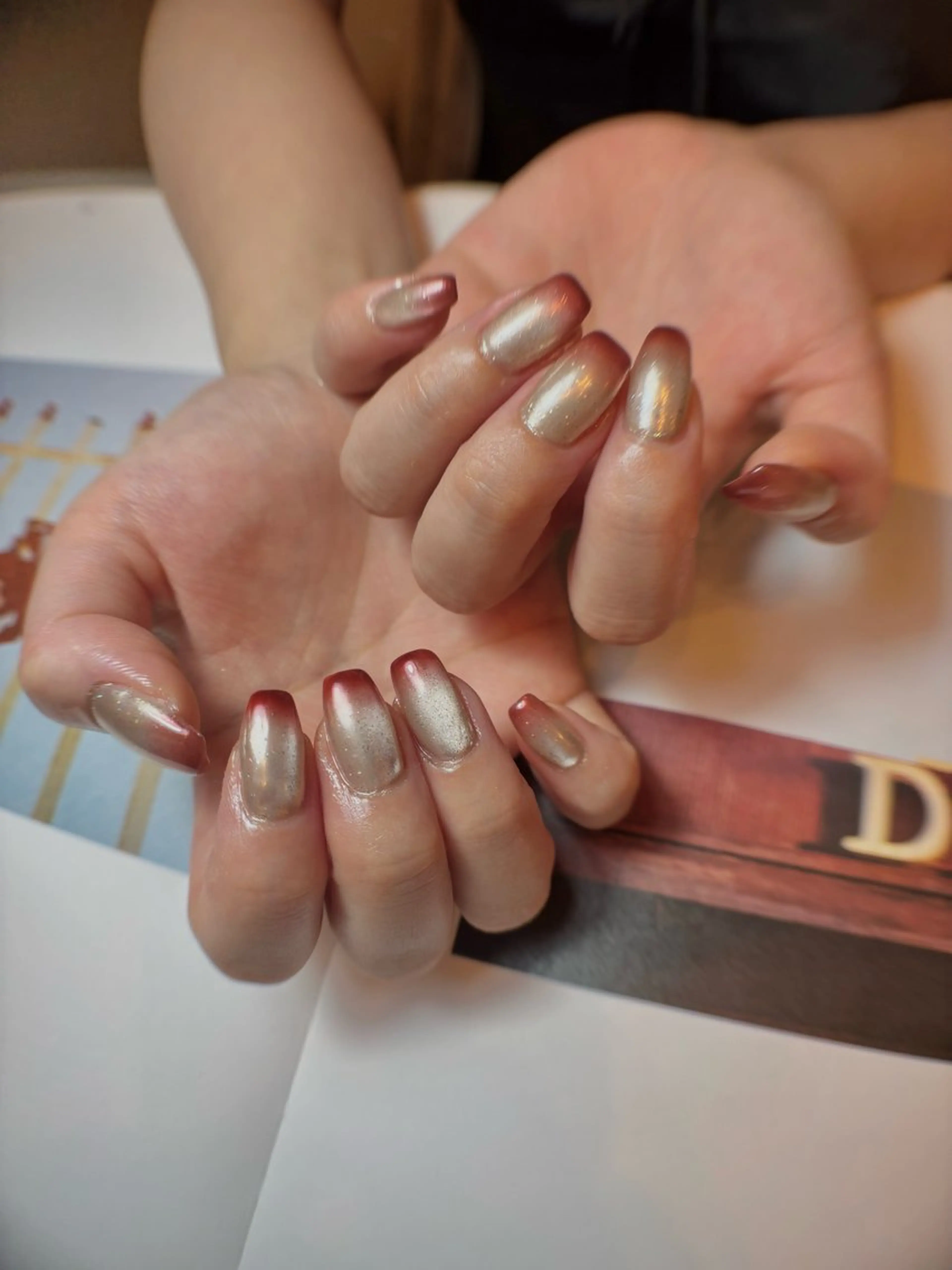 ネイル フットネイル ジェルネイル マグネットネイル ニュアンスネイル ワンカラーネイル ハンドネイル illum hicariのネイルデザイン