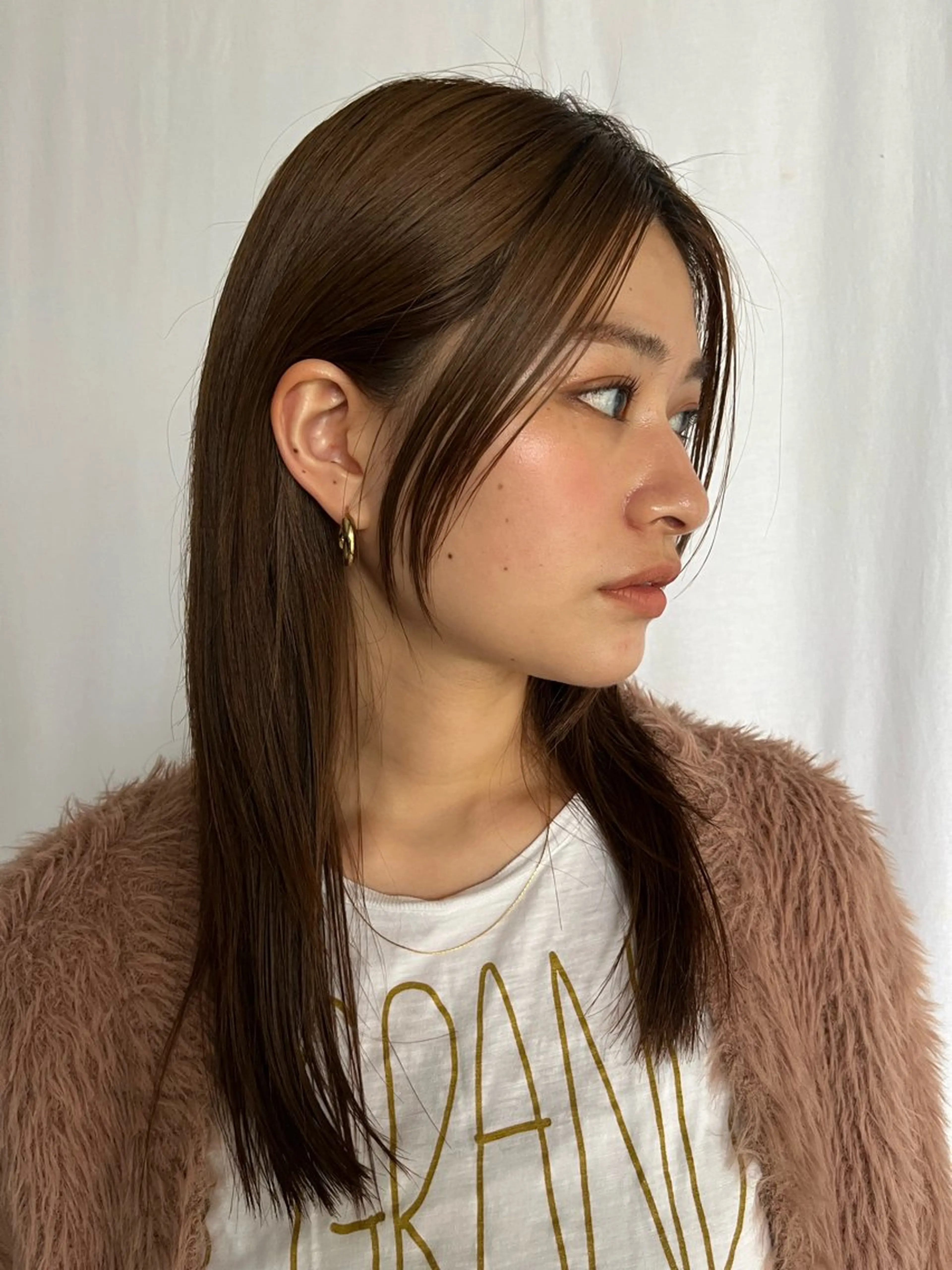 セミロング 韓国レイヤーカット/ 美髪矯正/YUIのヘアスタイル