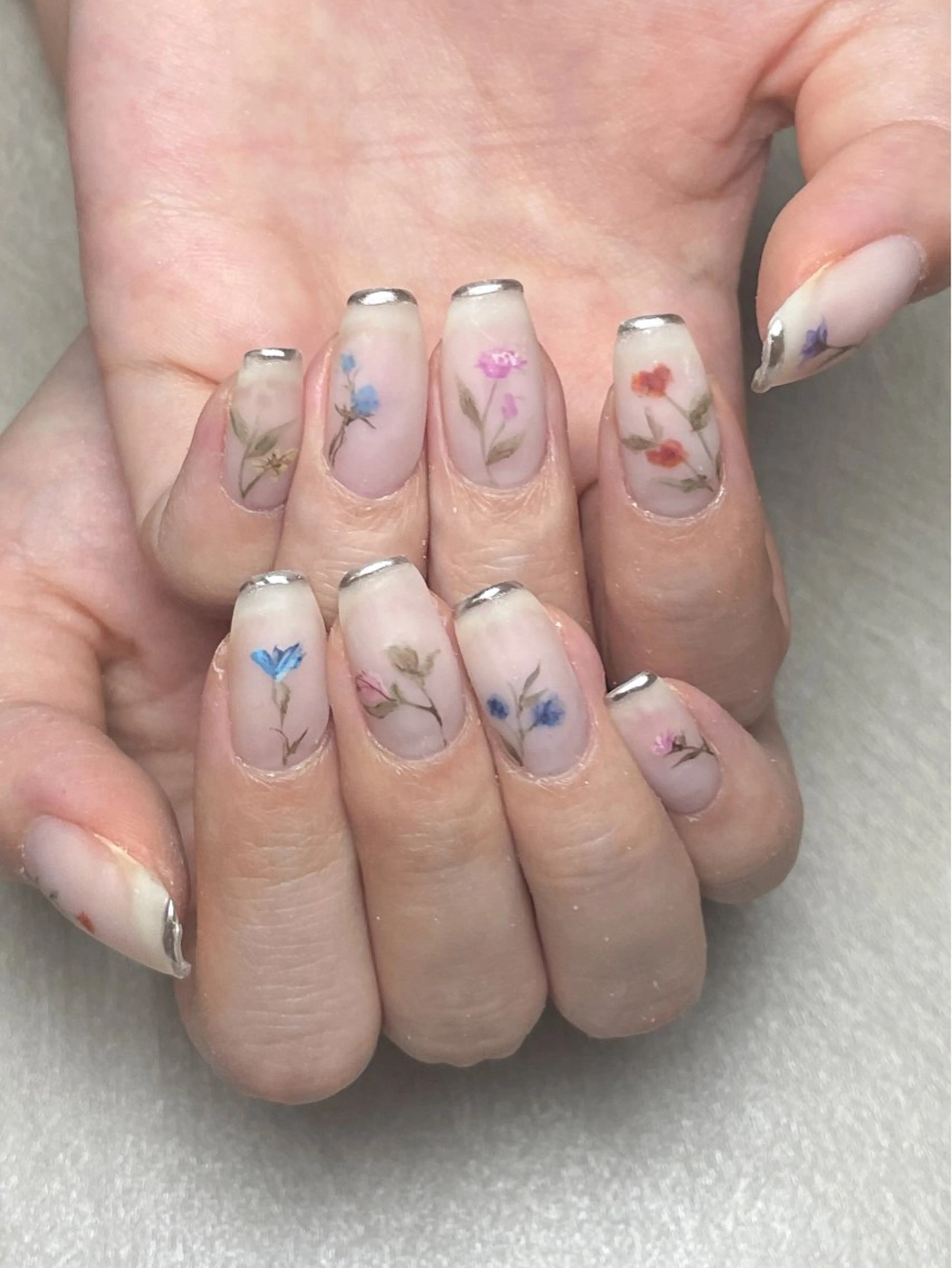 ネイル atelier　FIORITURA所属・FIORITURA aiのネイルデザイン