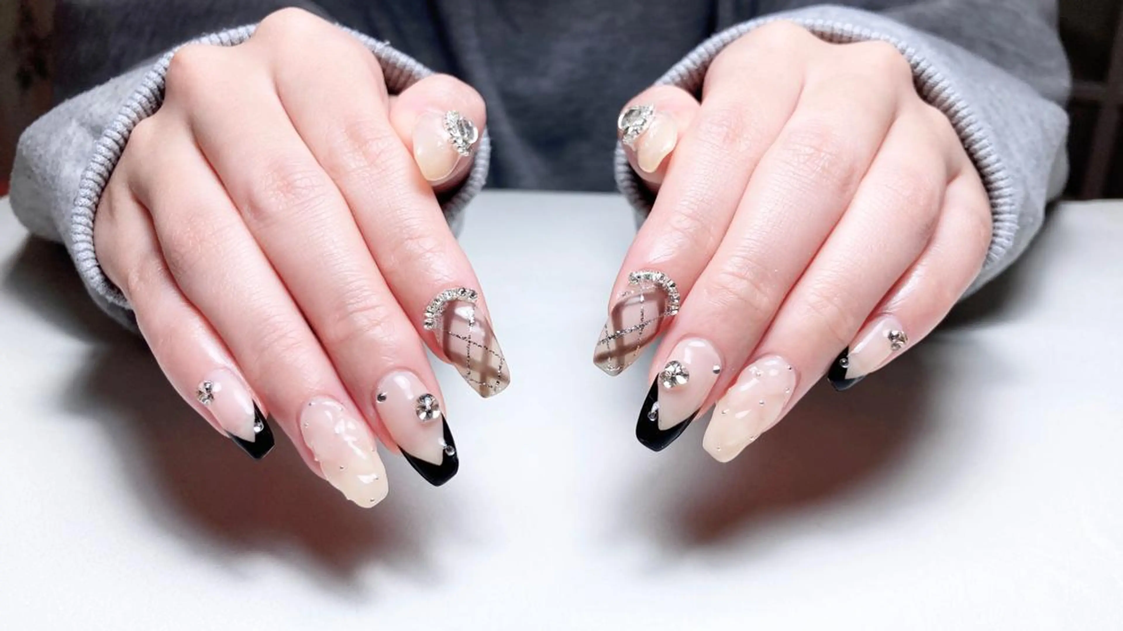 ネイル ewt miniのマツエク・マツパデザイン