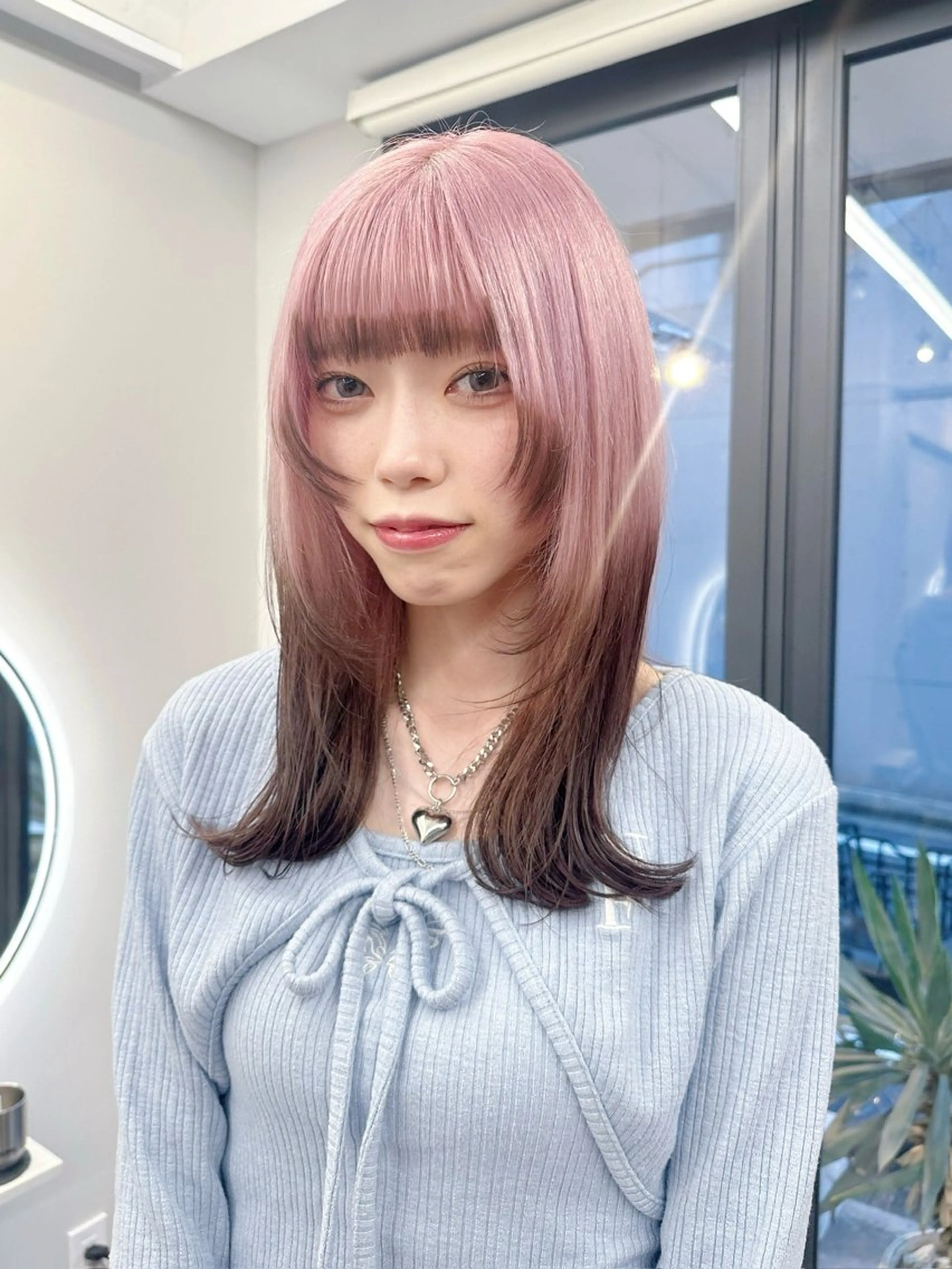 セミロング カラー ヘアアレンジ ブラウンカラー ピンクカラー ヘアカラー トリートメント flamme Annaのヘアスタイル