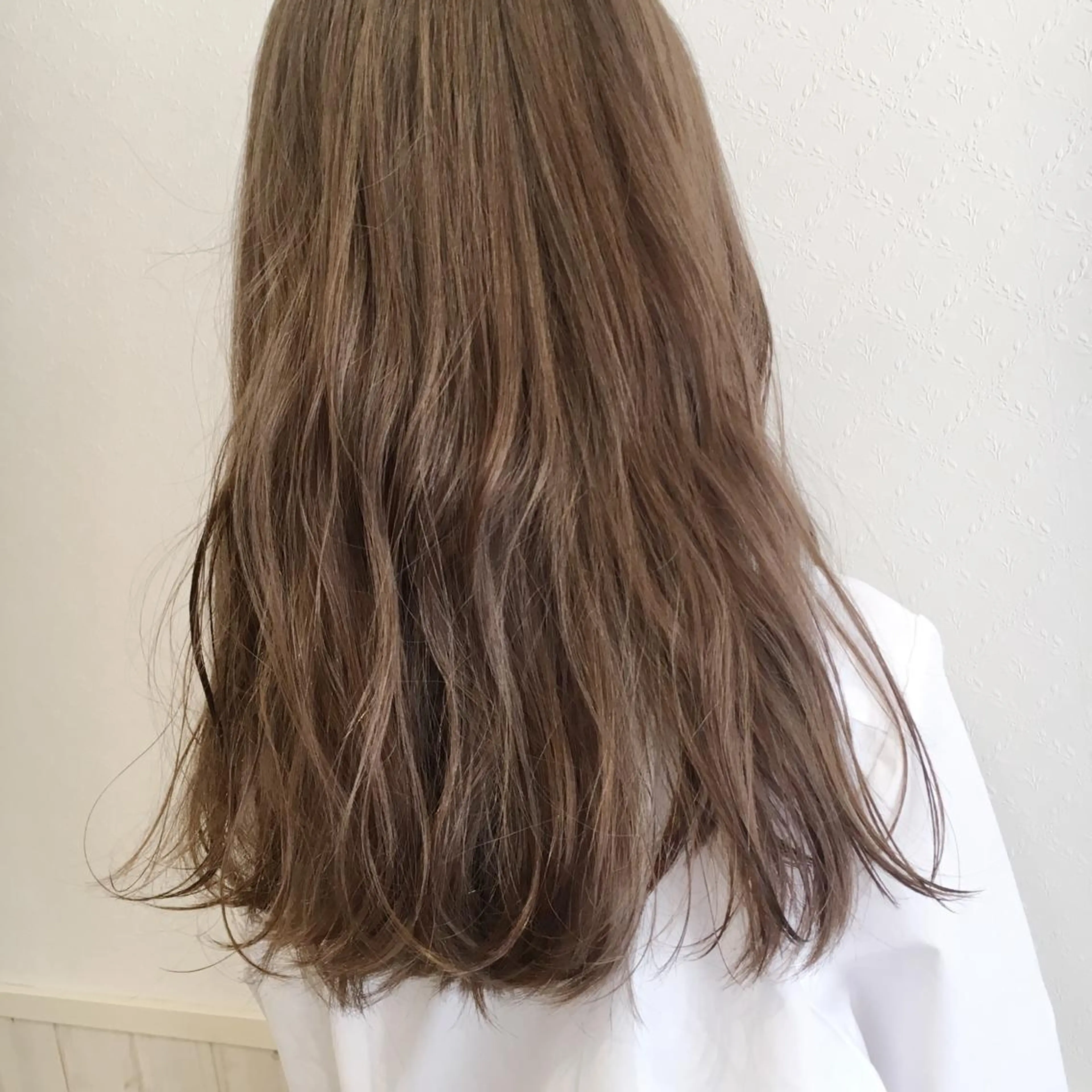 ロング カラー ヘアカラー 宮内 真乃のヘアスタイル