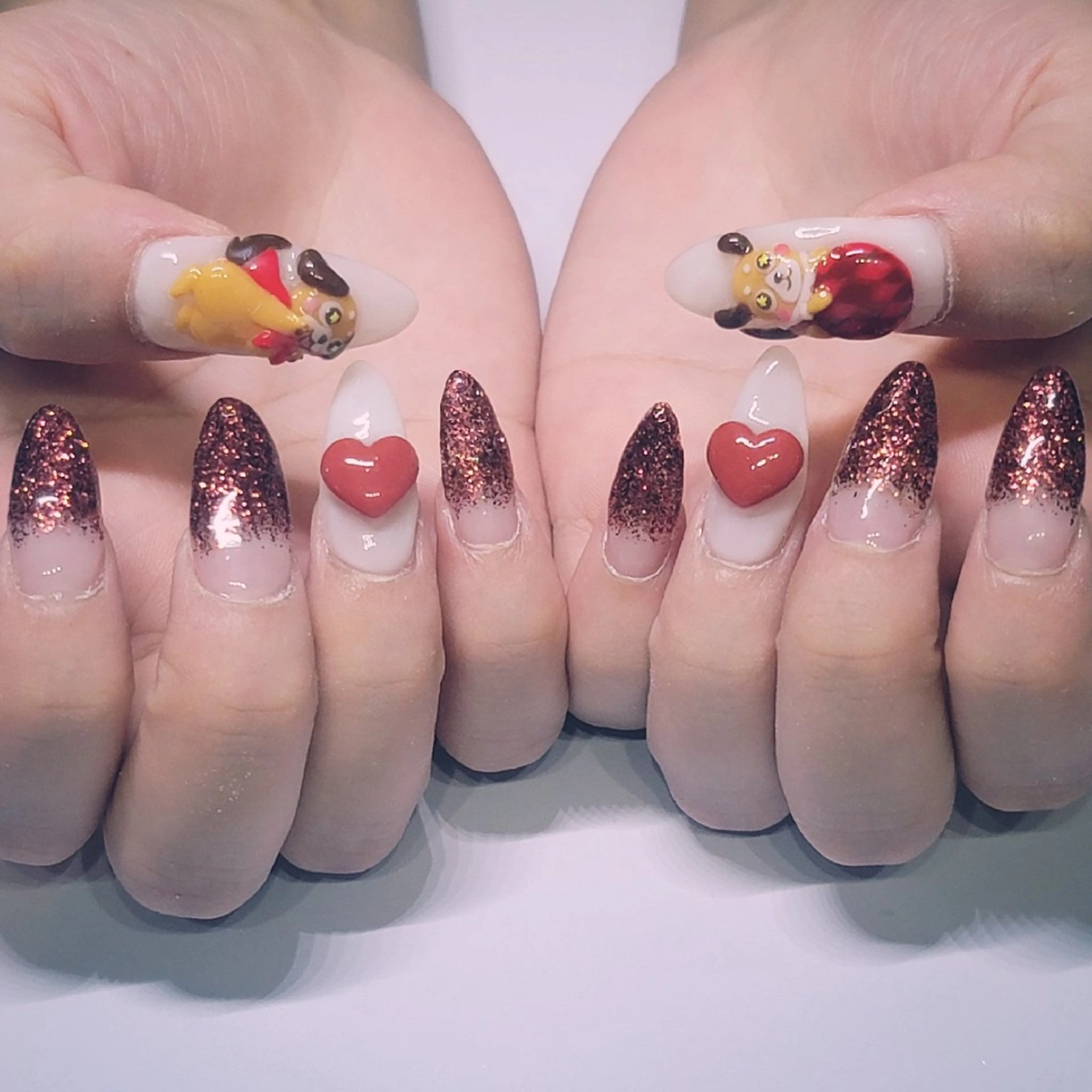 ネイル アートネイル ボルドー グラデーション ラメ(グリッター) ラメグラデーション ハンドネイル よしだ ひろきのネイルデザイン