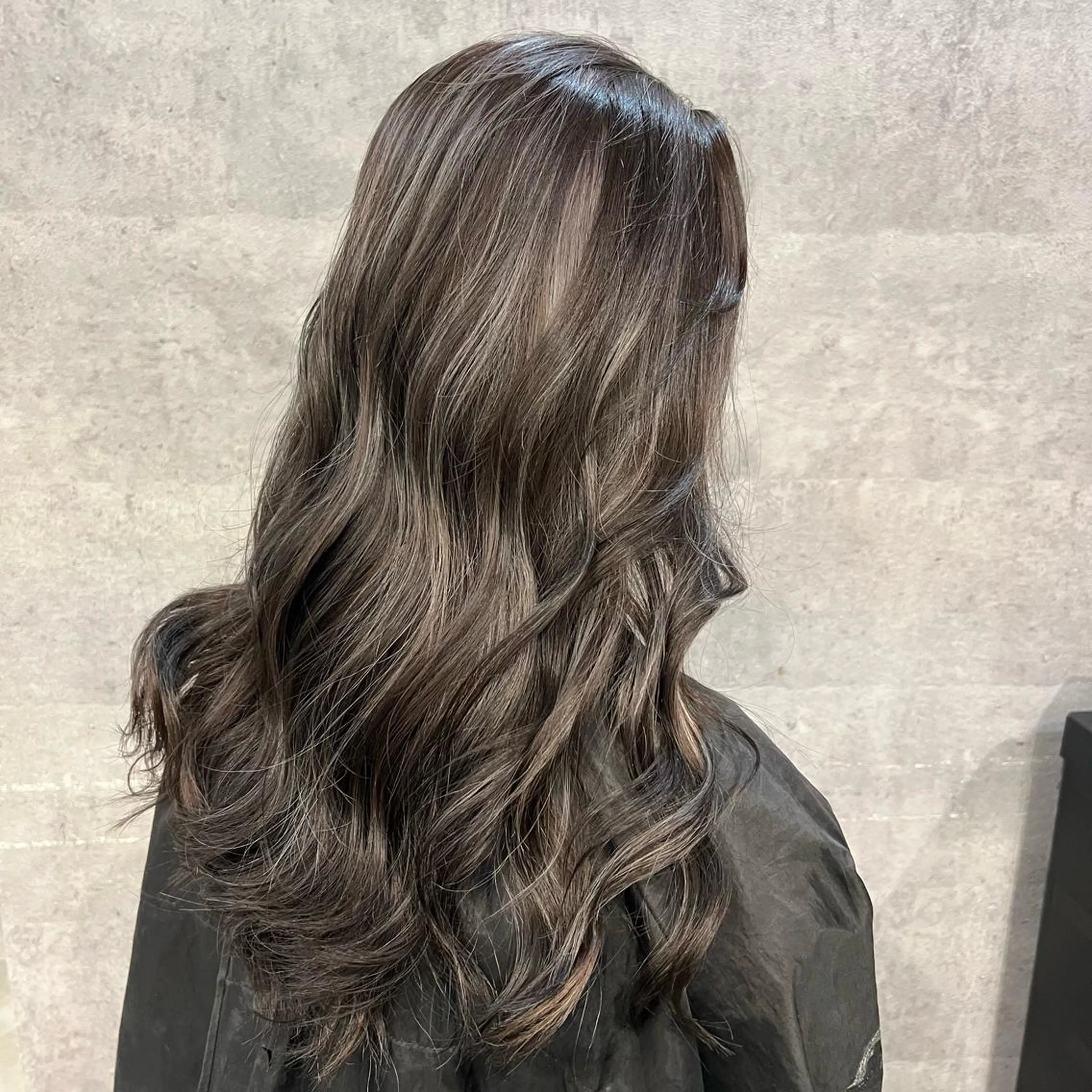 ロング カラー ハイライトカラー ハイライト 難波/ハイトーン 🦋AOI🦋のヘアスタイル