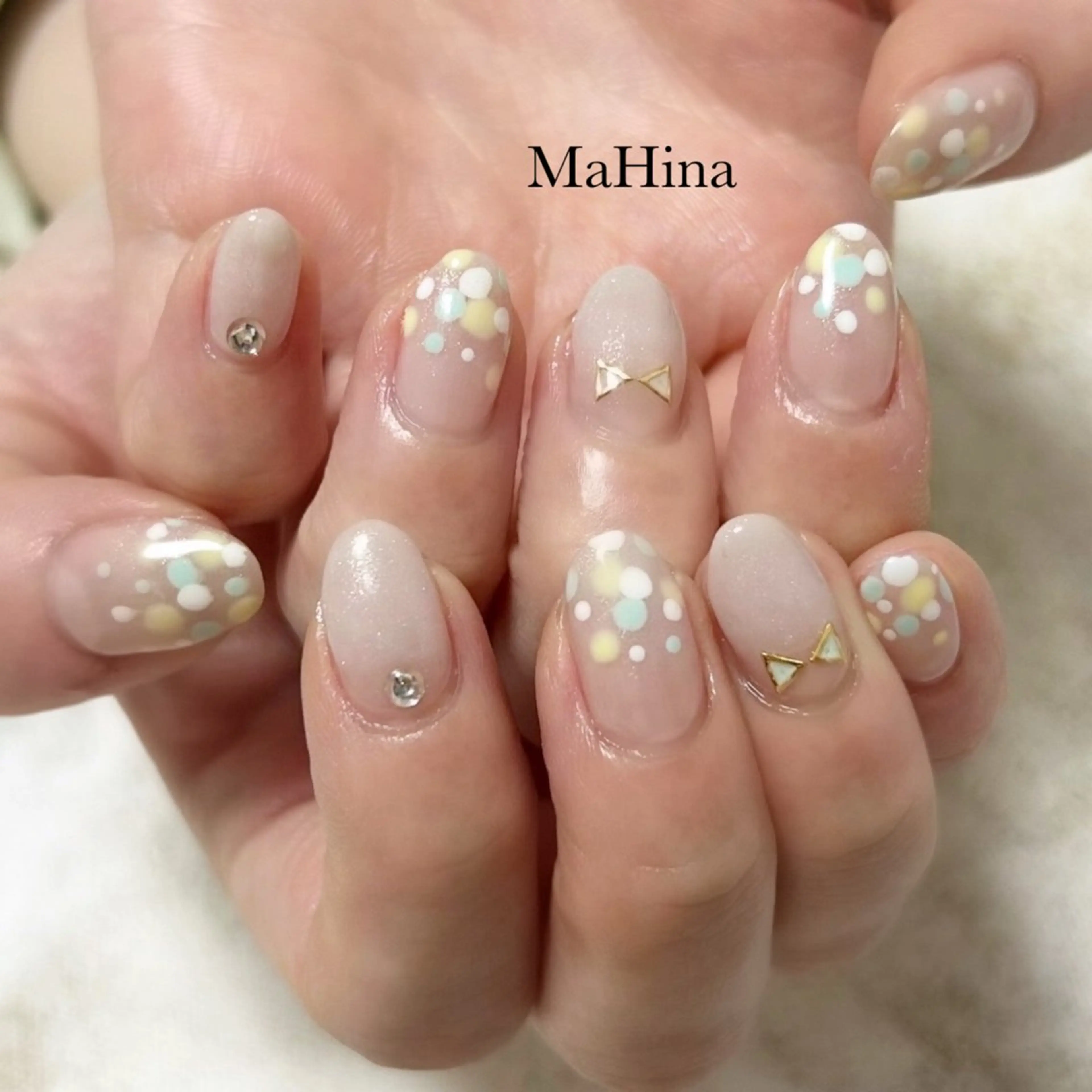ネイル ドット フットネイル ジェルネイル 春ネイル Healing Salon...MaHina(マヒナ)所属・MaHina🌙 salonのネイルデザイン
