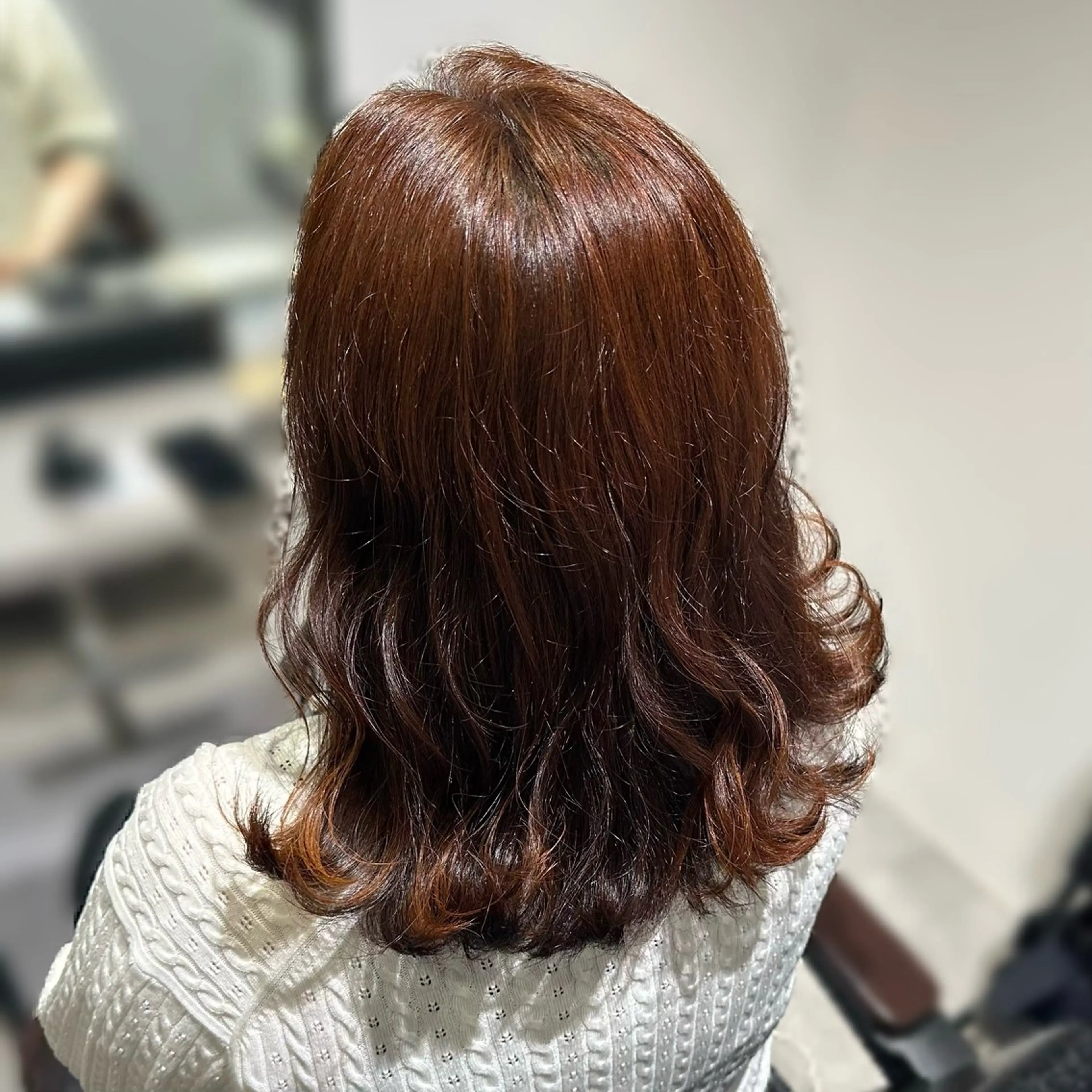 ミディアム カラー ブラウンカラー オレンジ オレンジブラウン カット ヘアカラー 岩本みるか/ 暖色カラー/ベージュのヘアスタイル