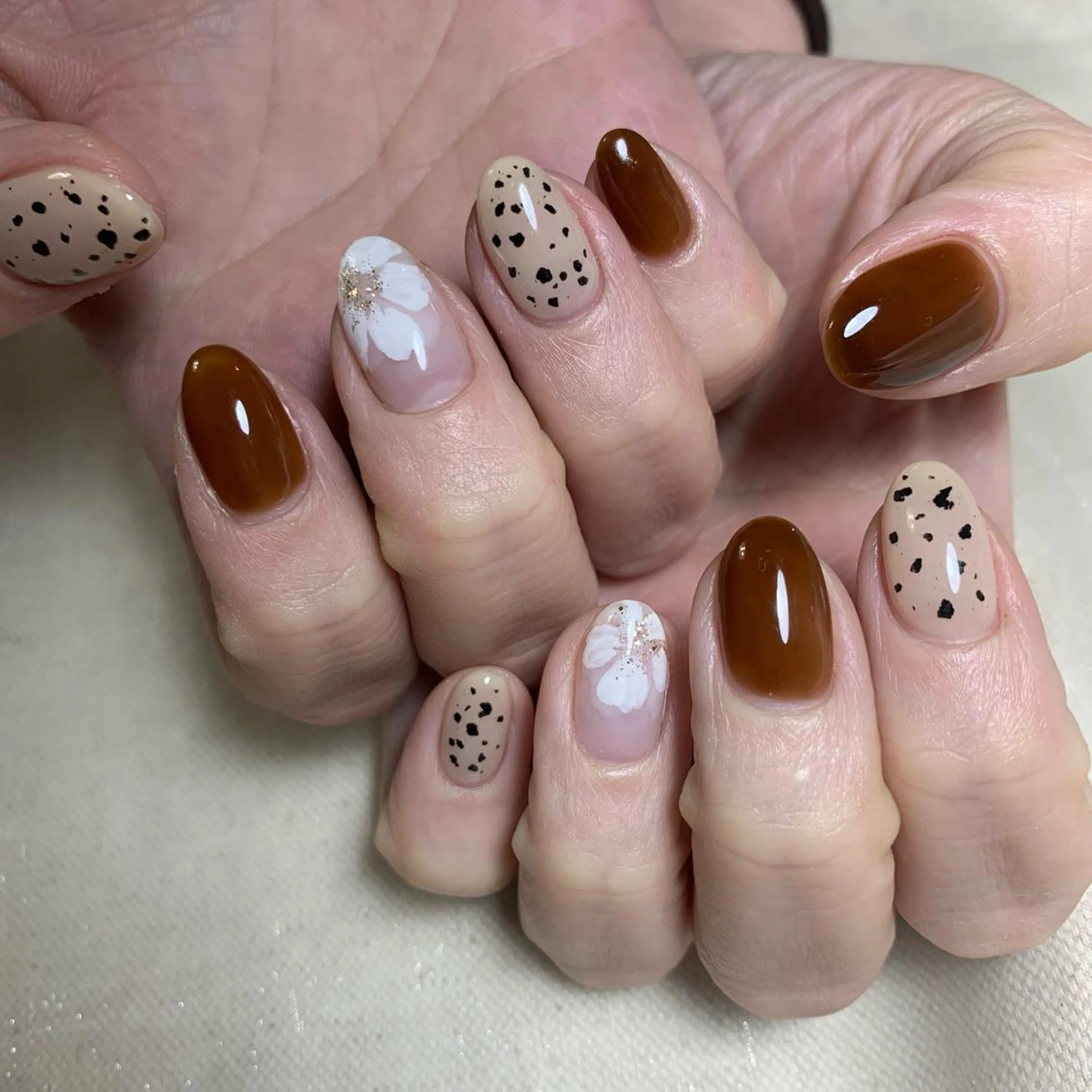 ネイル フラワーネイル ニュアンスネイル ハンドネイル repos~ルポ~所属・里見 麗のネイルデザイン