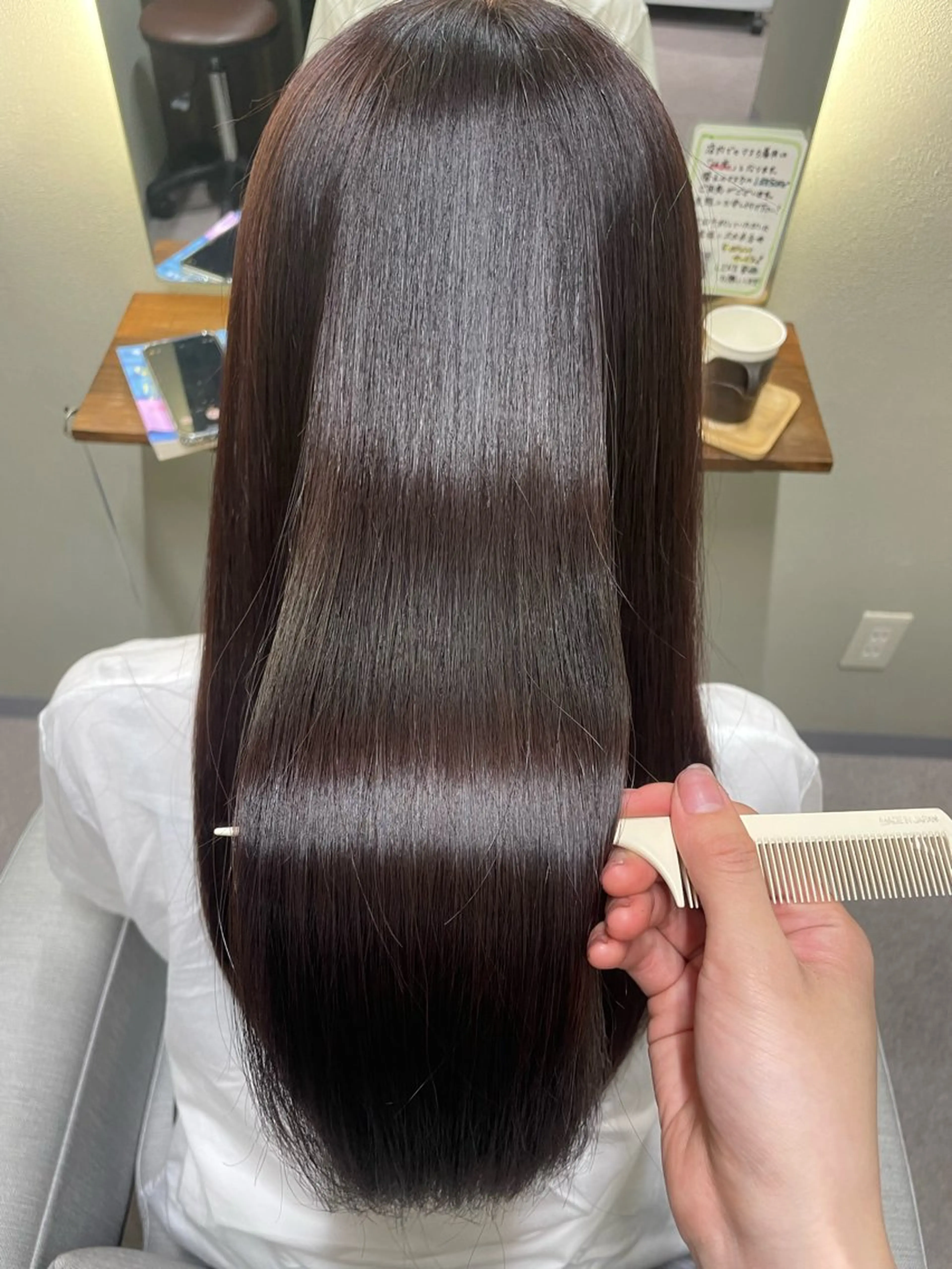 ロング カラー ブラウンカラー ピンクカラー ピンクブラウン 板垣 咲希のヘアスタイル