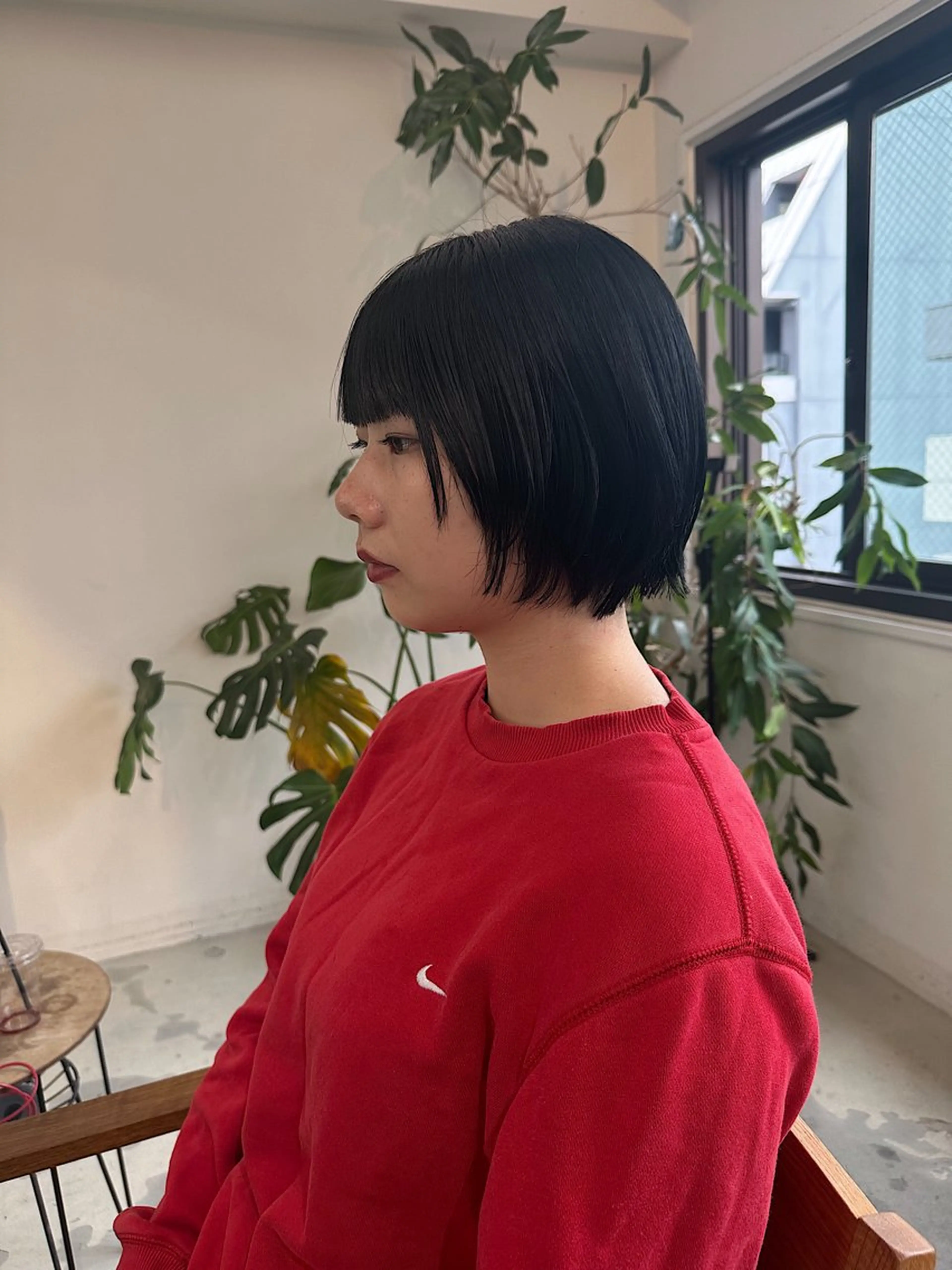 ショート カラー ショートボブ 黒髪 ブルーカラー ブルーブラック ボブ FavyS「フェイヴィーズ」所属・竹中 彩音のヘアスタイル