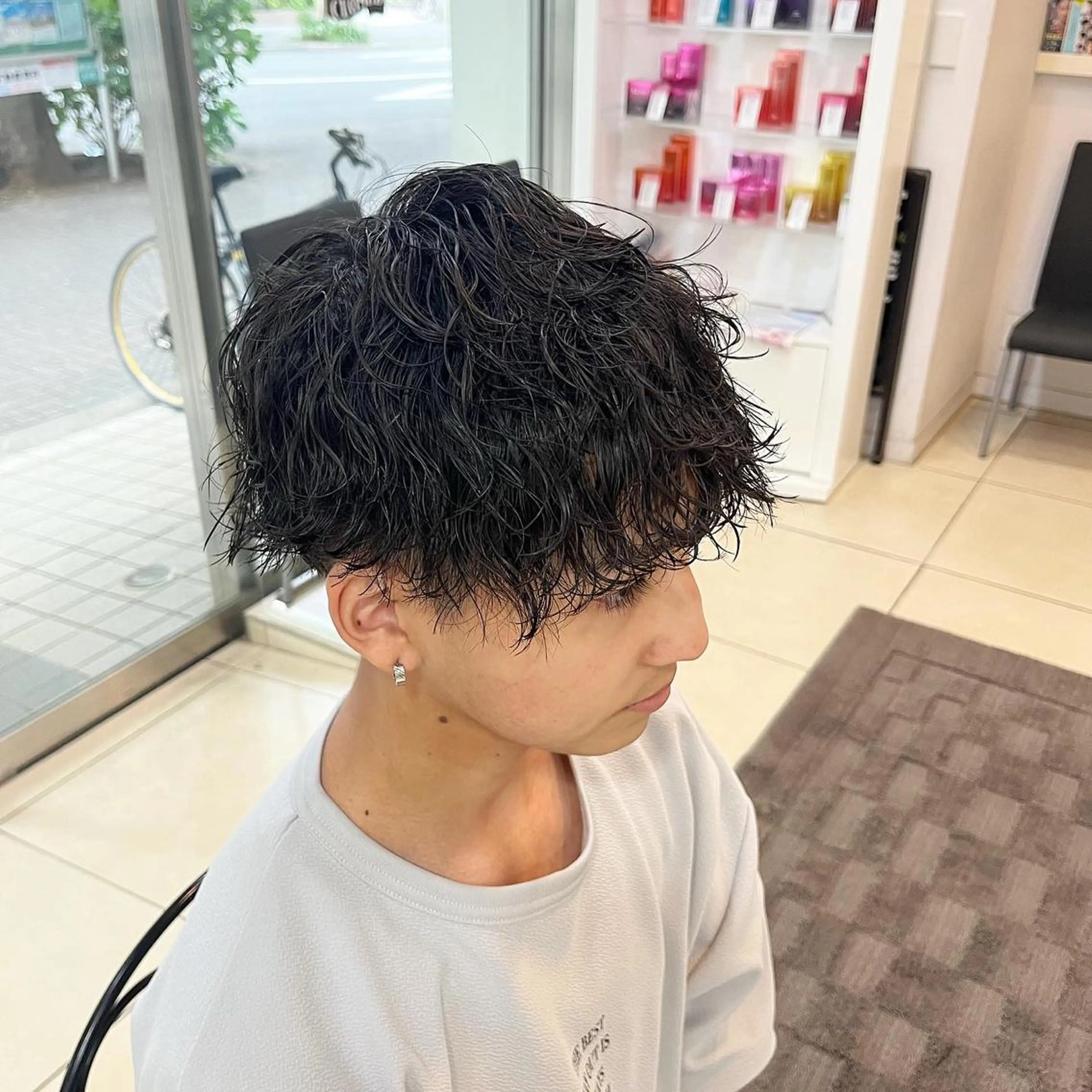 ショート パーマ メンズ マッシュ メンズパーマ ショートヘア カット パーマ 韓国風メンズ/毛流れ ヘアなら須田龍世のヘアスタイル