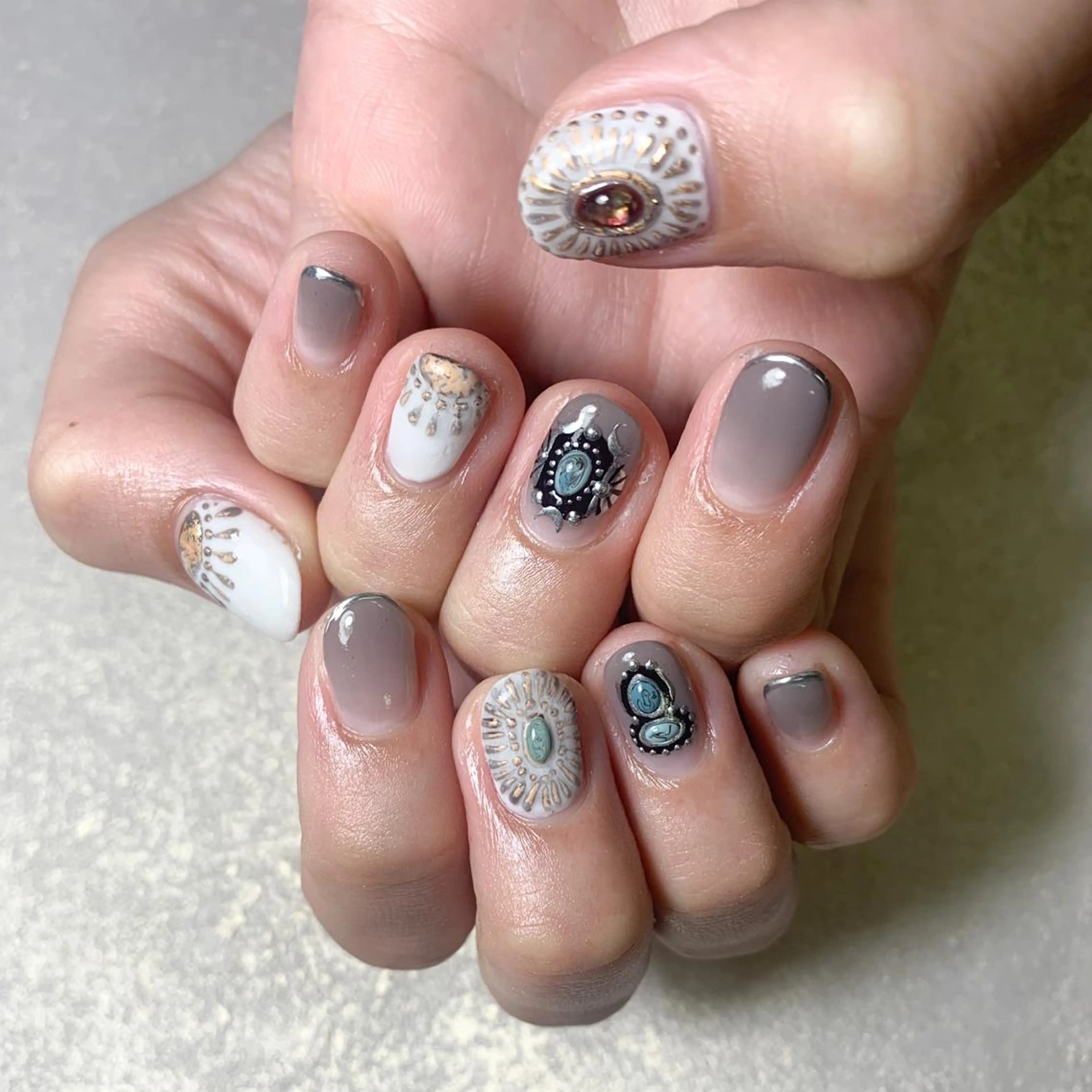 ネイル ハンドネイル atelier　FIORITURA所属・FIORITURA aiのネイルデザイン