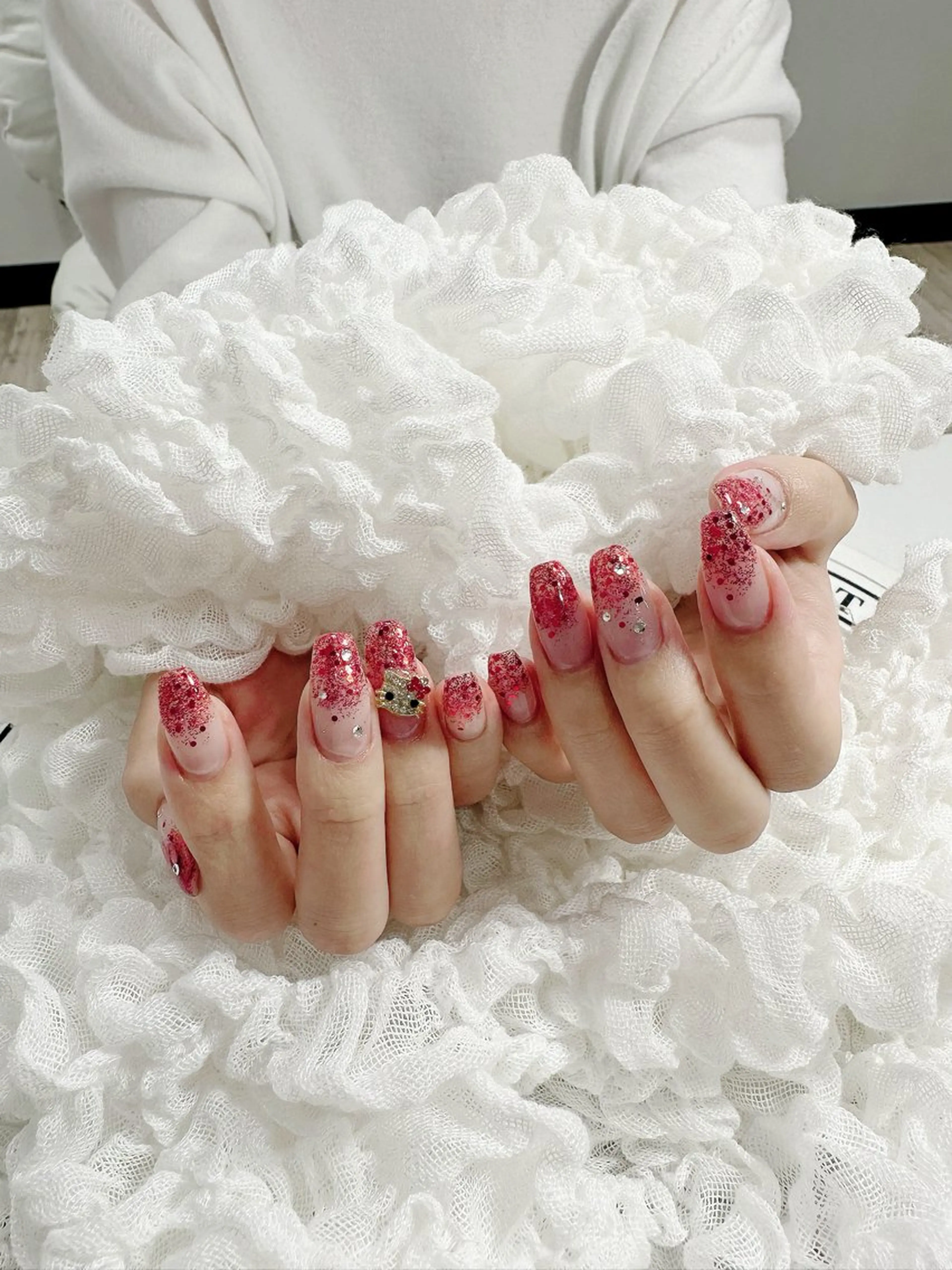 ネイル グラデーション ラメ(グリッター) ラメグラデーション Beauty Salon LUMIAS <ビューティーサロン ルミアス>所属・LUMIAS 🪽 Miyuki.のネイルデザイン