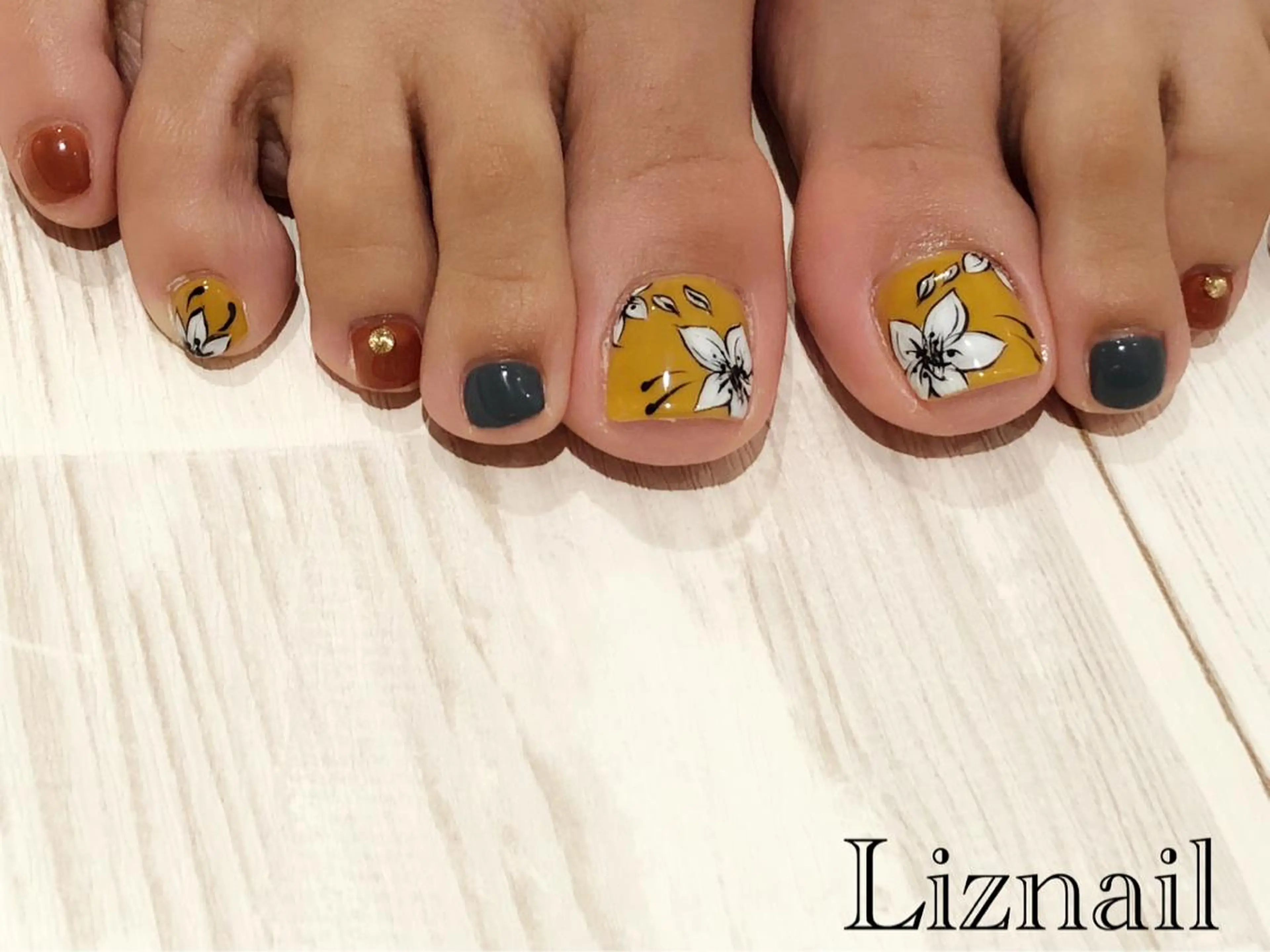 ネイル Rawr / saoriのネイルデザイン