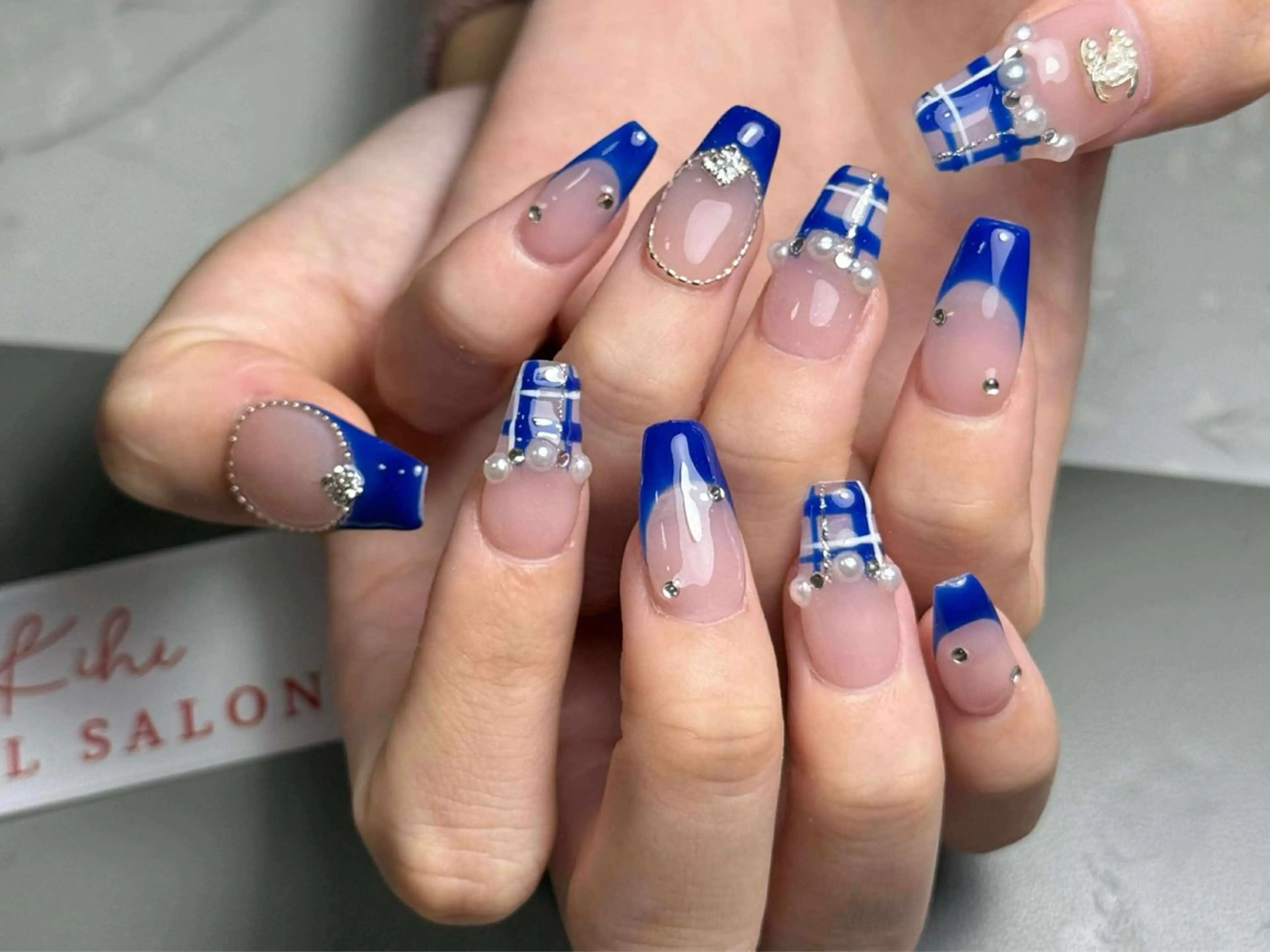 ネイル アートネイル フレンチネイル ジェルネイル グラデーション 韓国ネイル ハンドネイル ハンドケア さくら💮💮 【オフ無料】のネイルデザイン