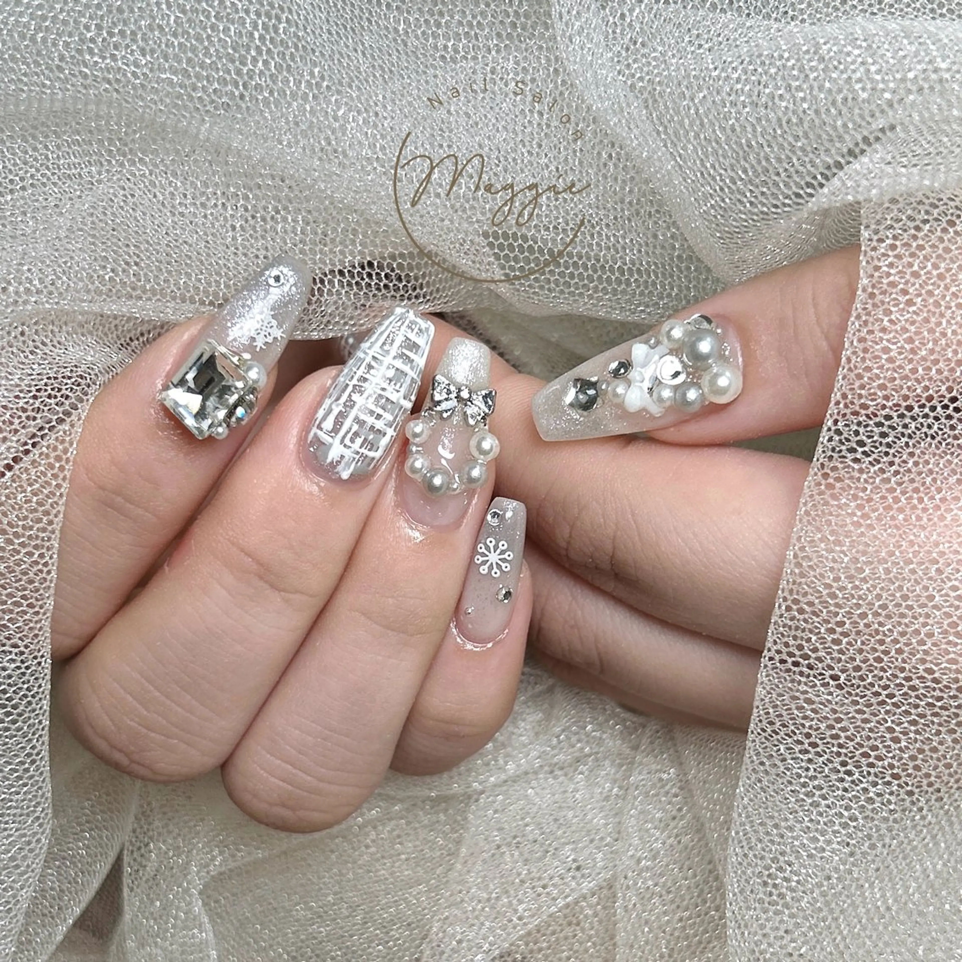 ネイル Maggie Nail🦩のネイルデザイン