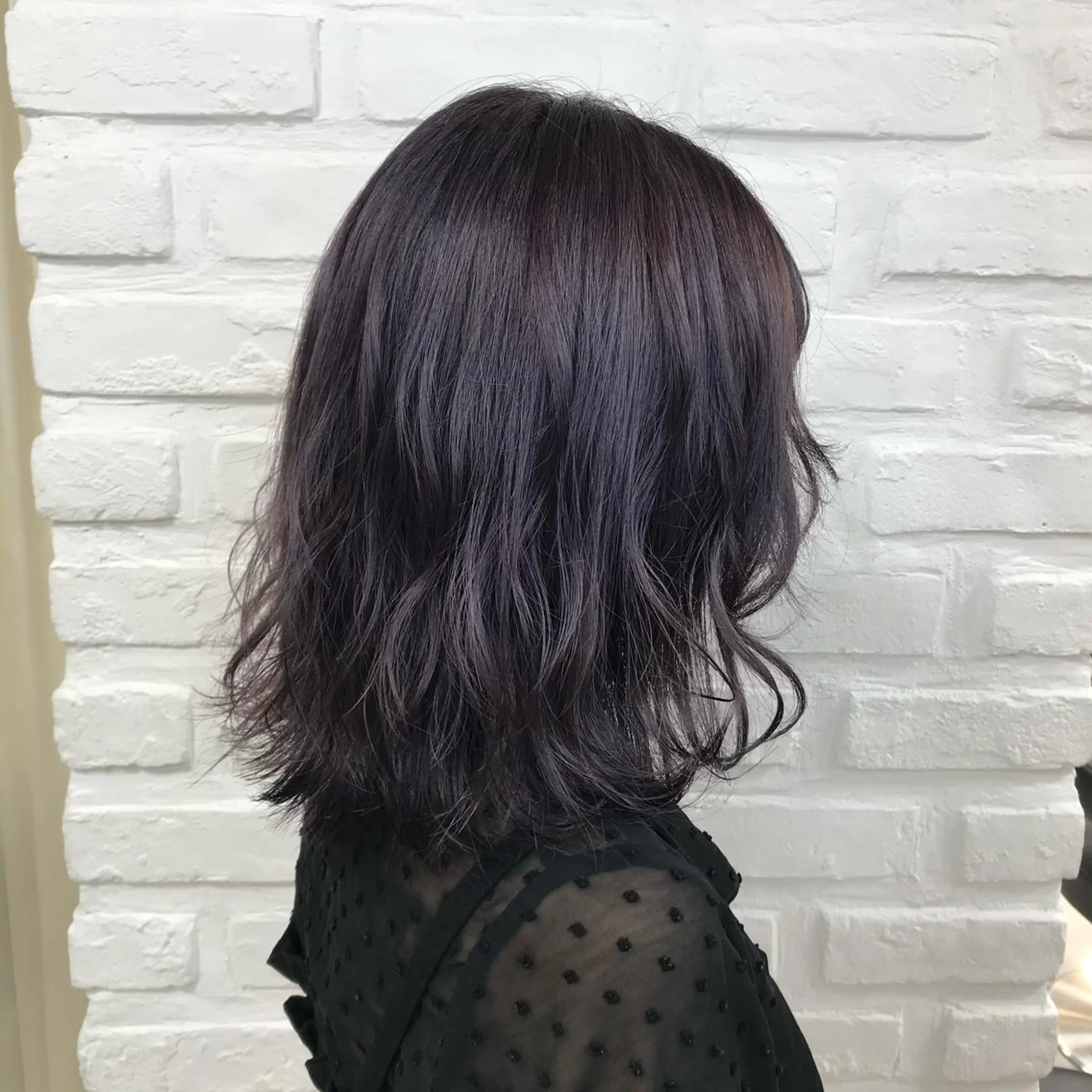 ミディアム カラー ブリーチ 透明感カラー バイオレットカラー 【暖色カラー特化】 中山由梨のヘアスタイル