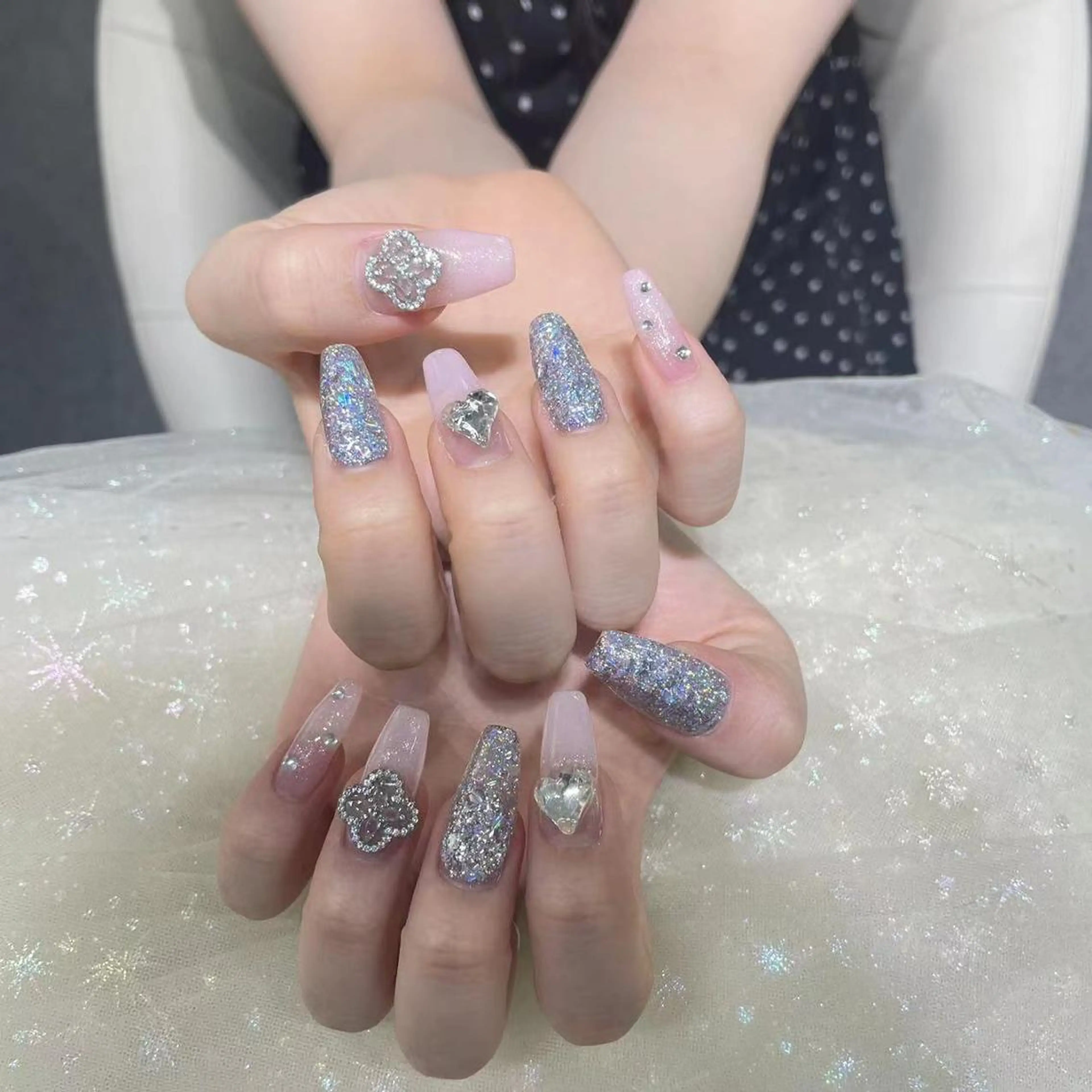 ネイル 長さ出し ネイルチップ Queens ゲンのネイルデザイン