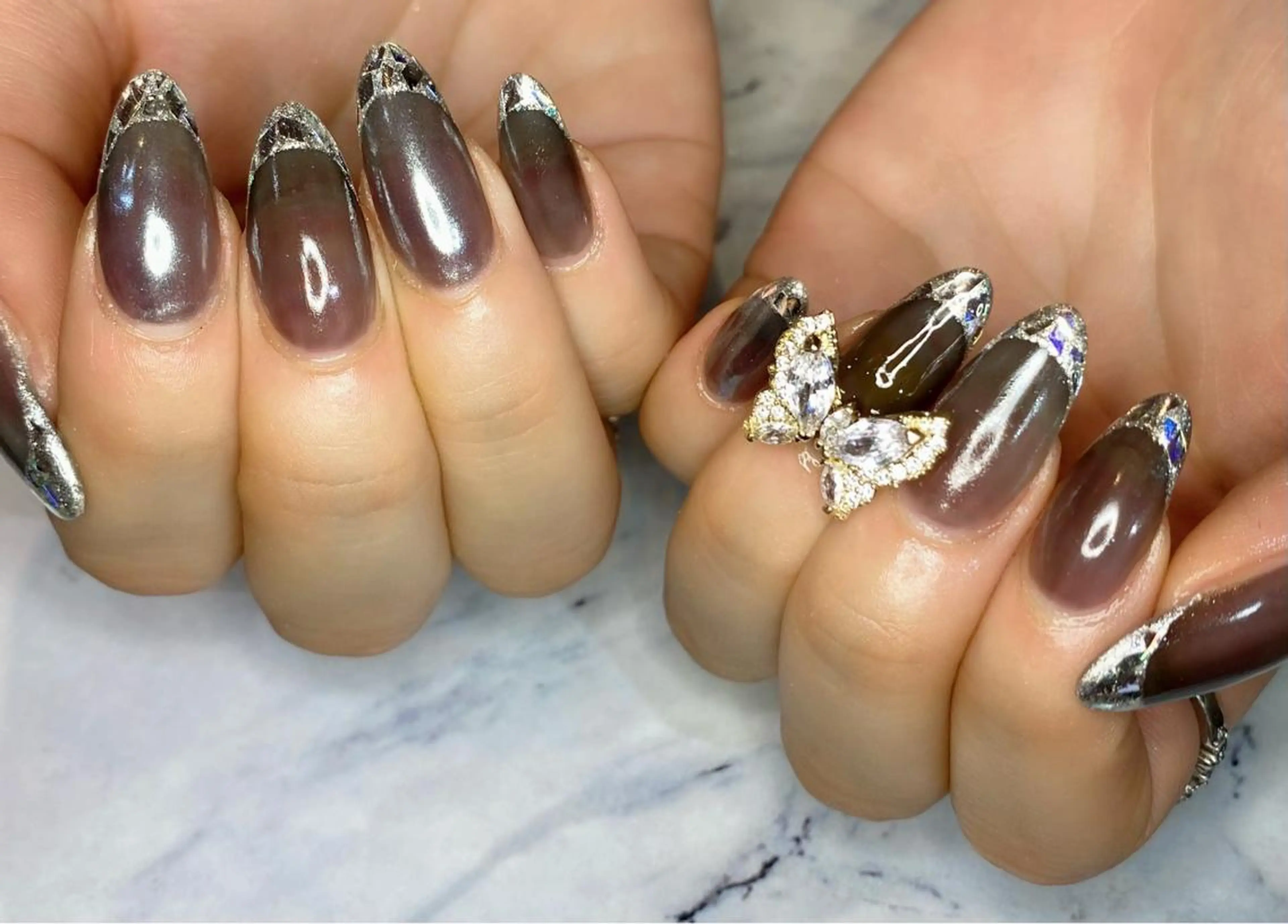 ネイル キラキラネイル ハンドネイル Lino+ ネイル&よもぎ蒸しのネイルデザイン