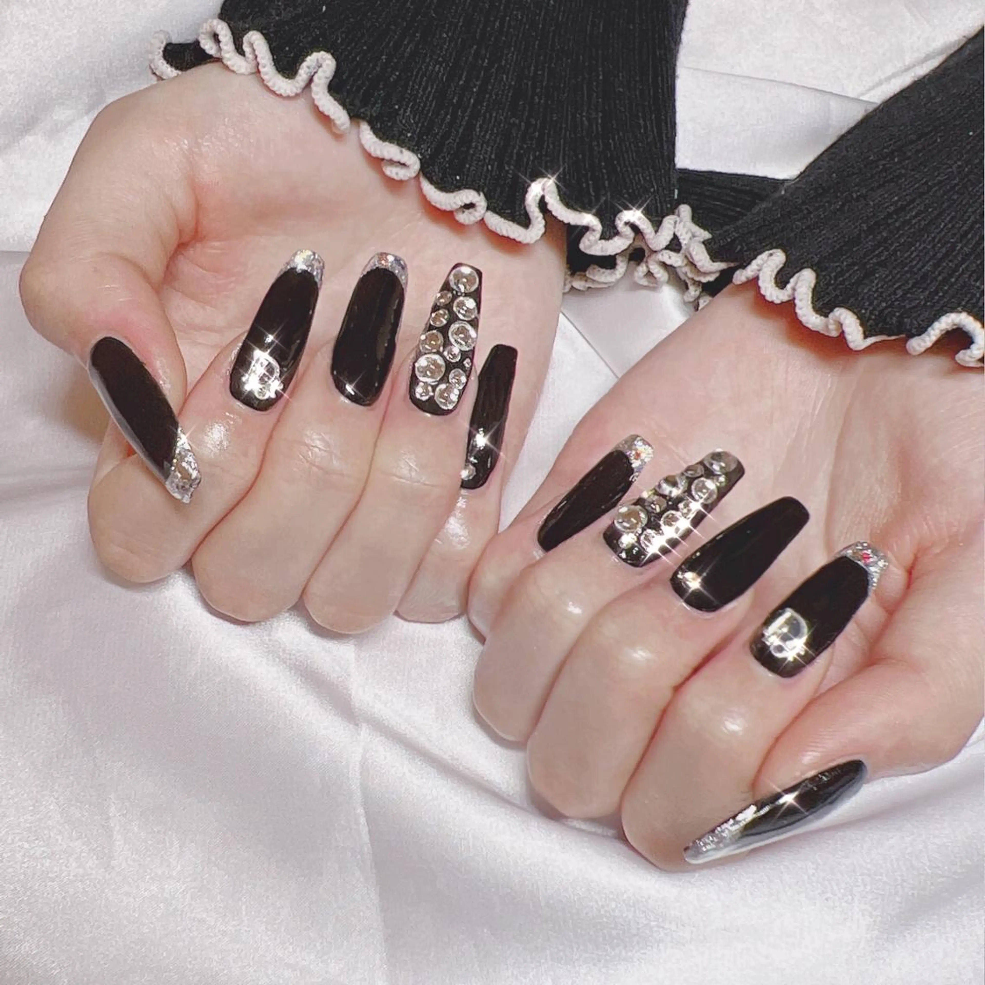 ネイル オーロラネイル フットネイル フレンチネイル ジェルネイル 韓国ネイル ハンドネイル ハンドケア 【ENサロン】 Rei🎀Nailのネイルデザイン