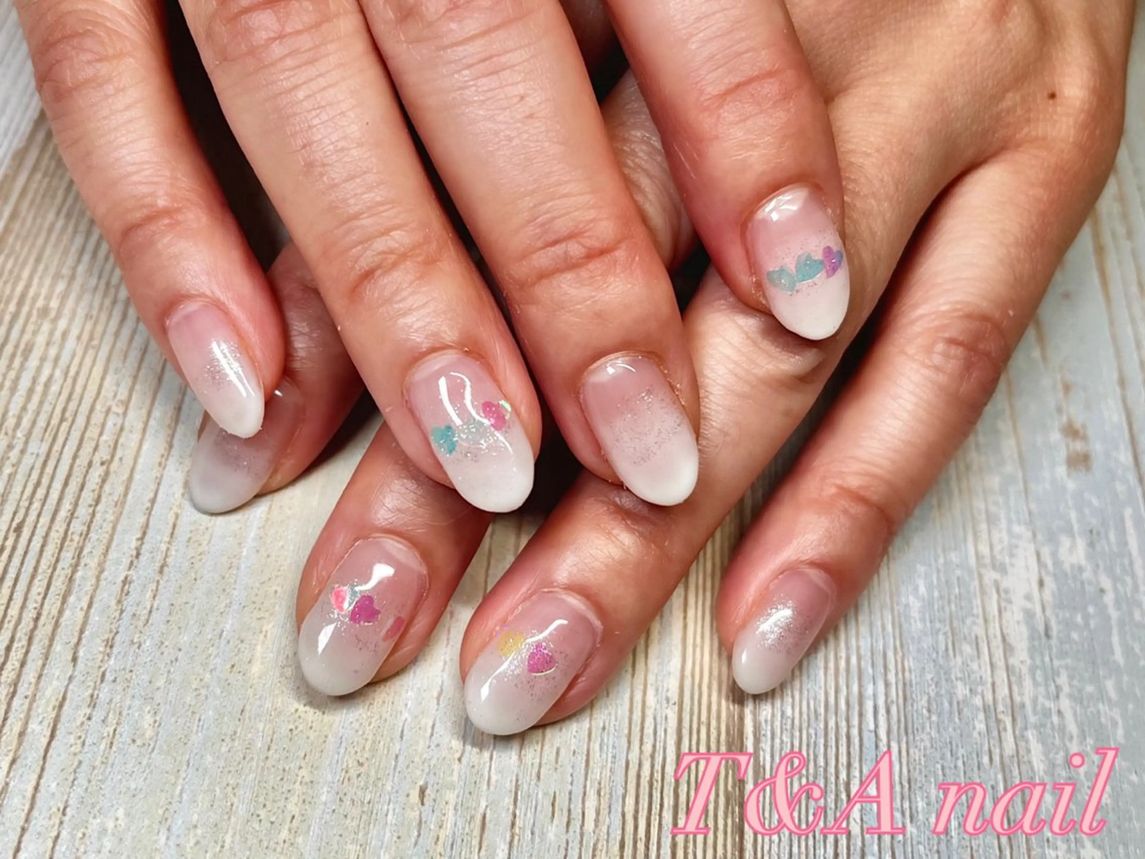 ネイル 長さ出し ジェルネイル グラデーション ハート ニュアンスネイル ハンドネイル T&A nailのネイルデザイン