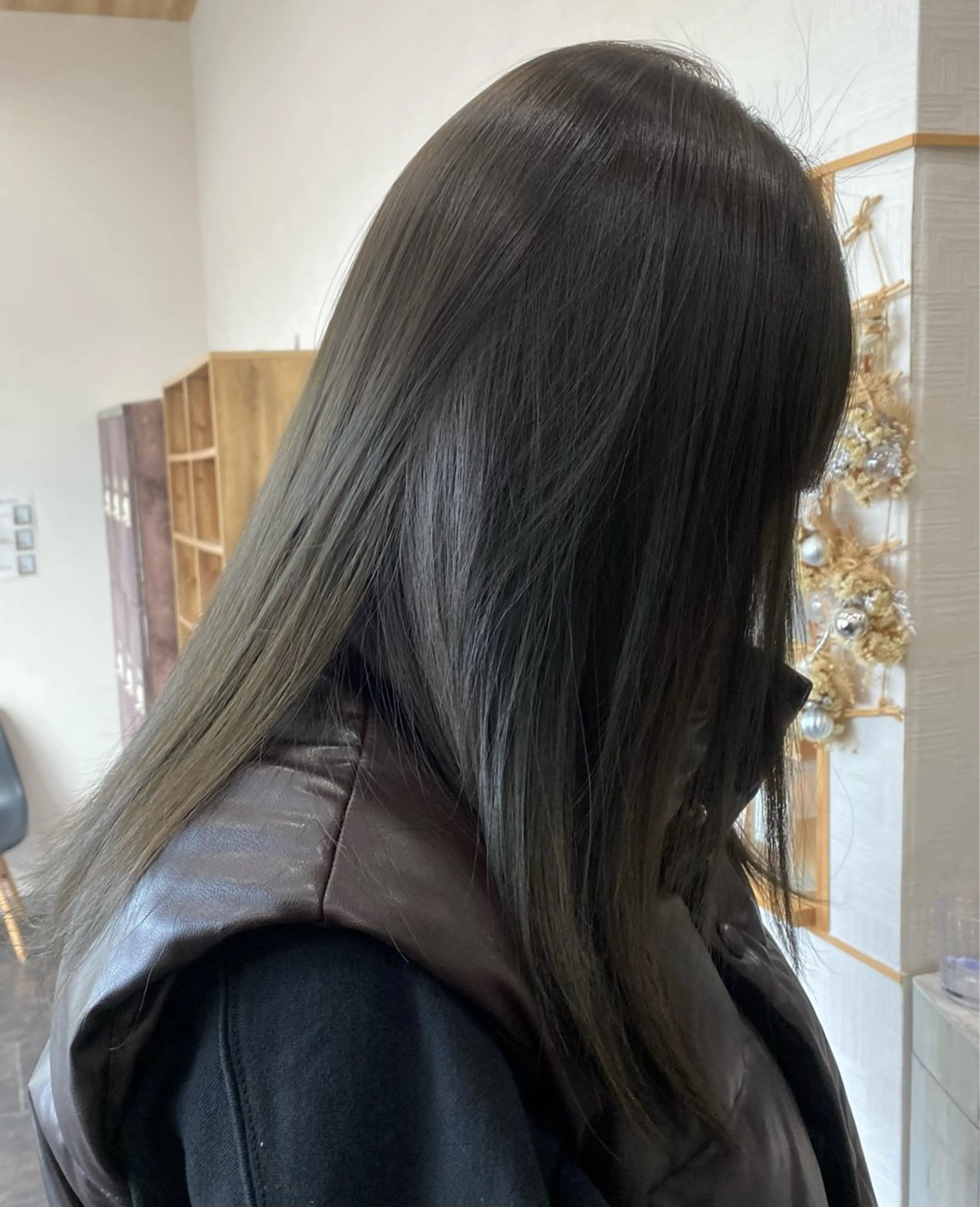 艶カラー&カット&保湿TRの写真